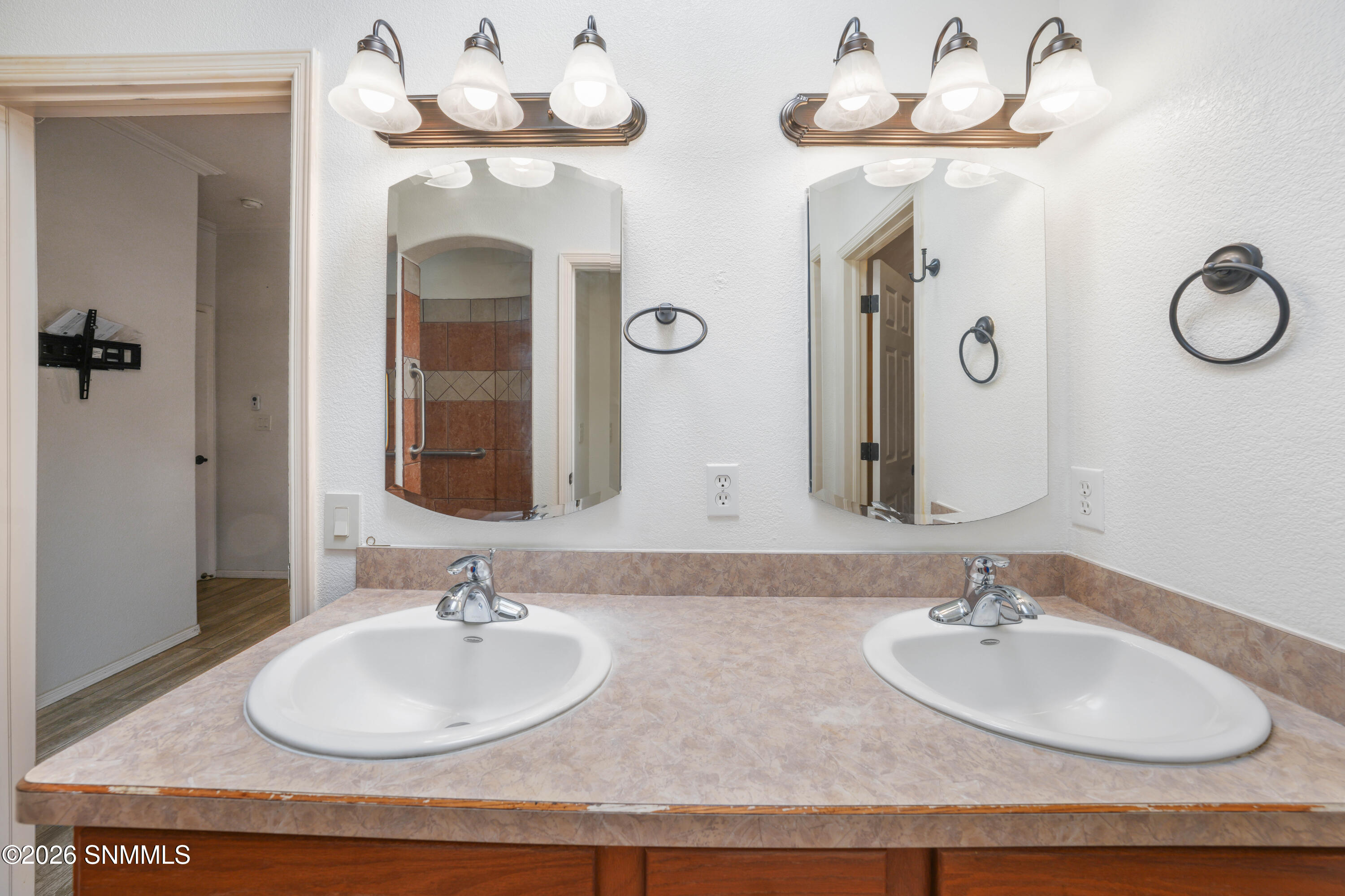 5972 Leaping Lizard Loop Property Photo 29