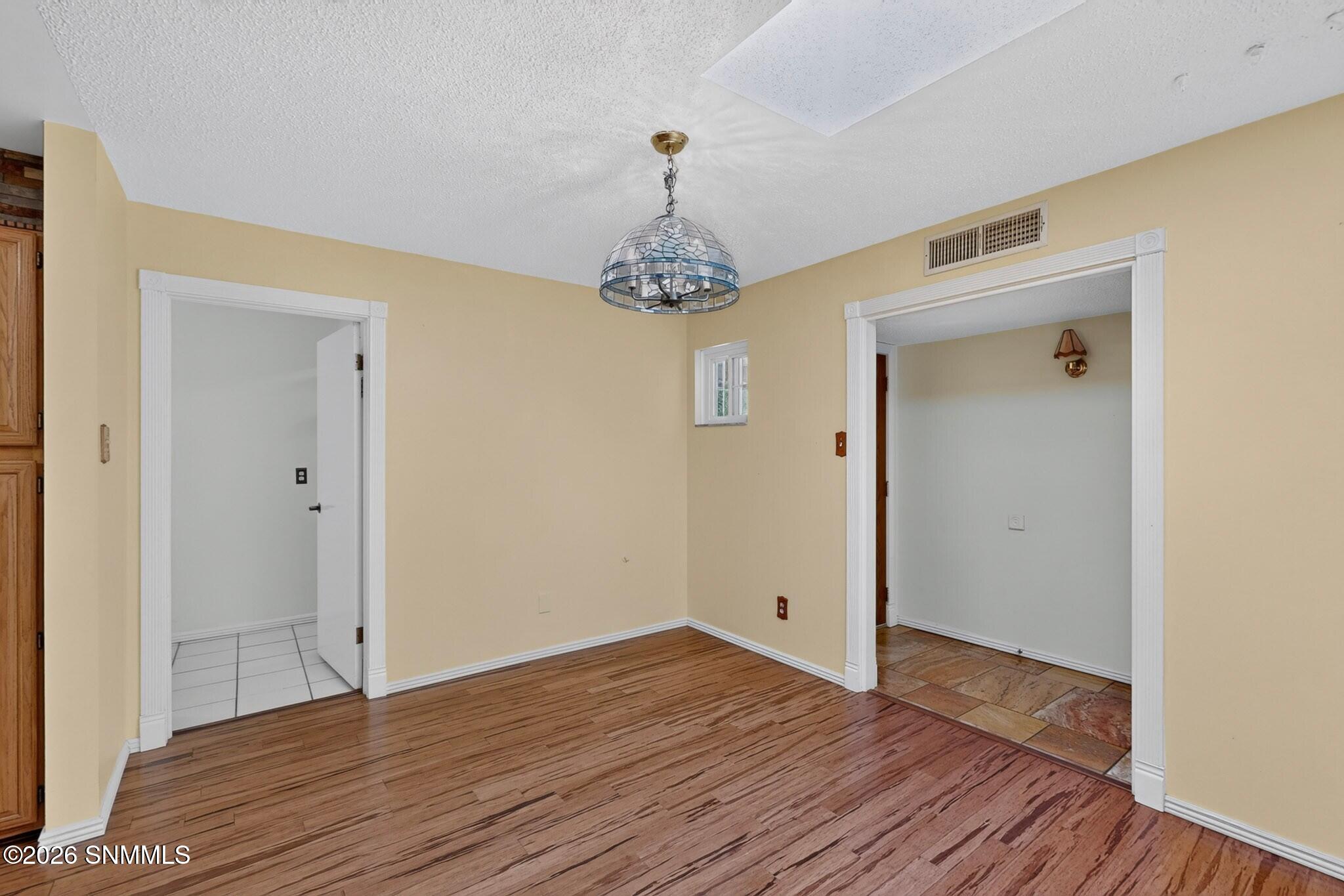 1915 Myrtle Avenue Property Photo 6