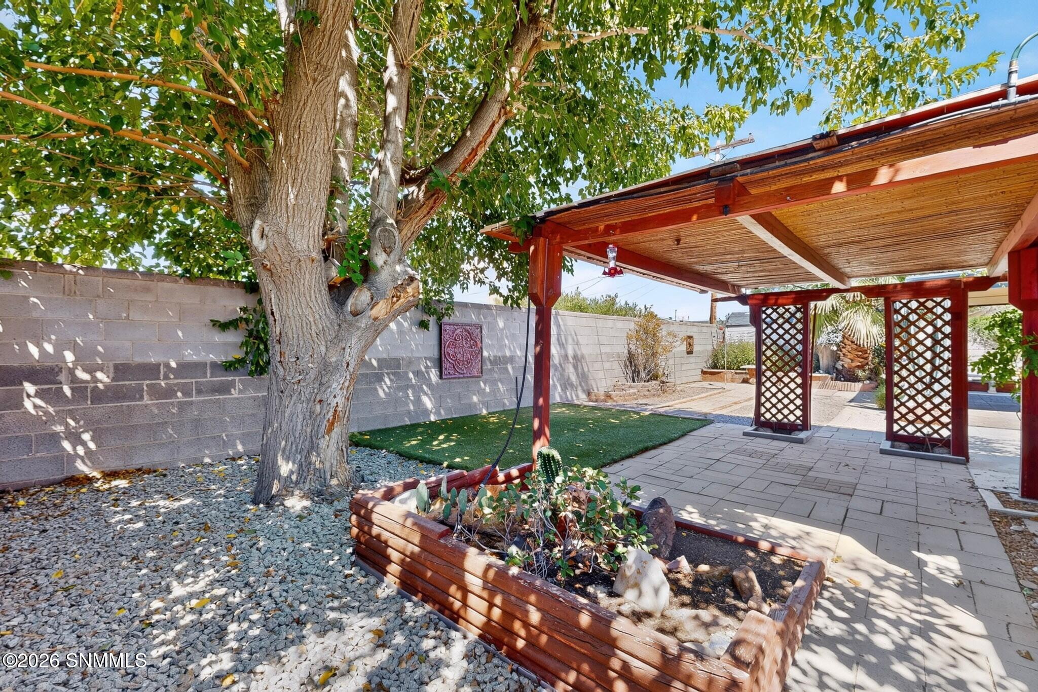 1915 Myrtle Avenue Property Photo 22
