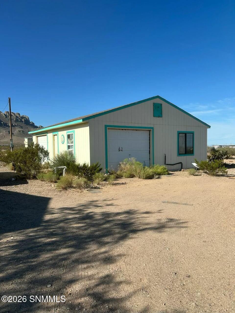 8330 Se Warm Springs Road Property Photo 2