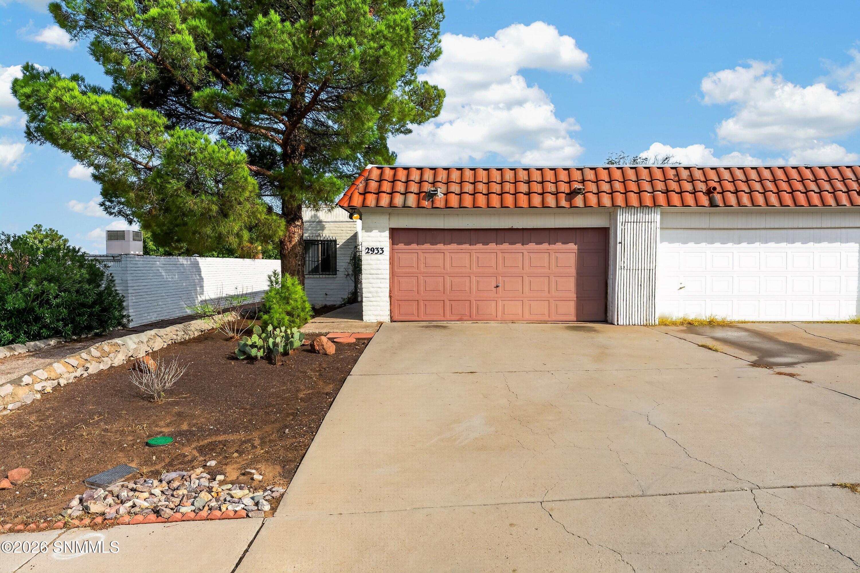 2933 Valle Vista Property Photo 4