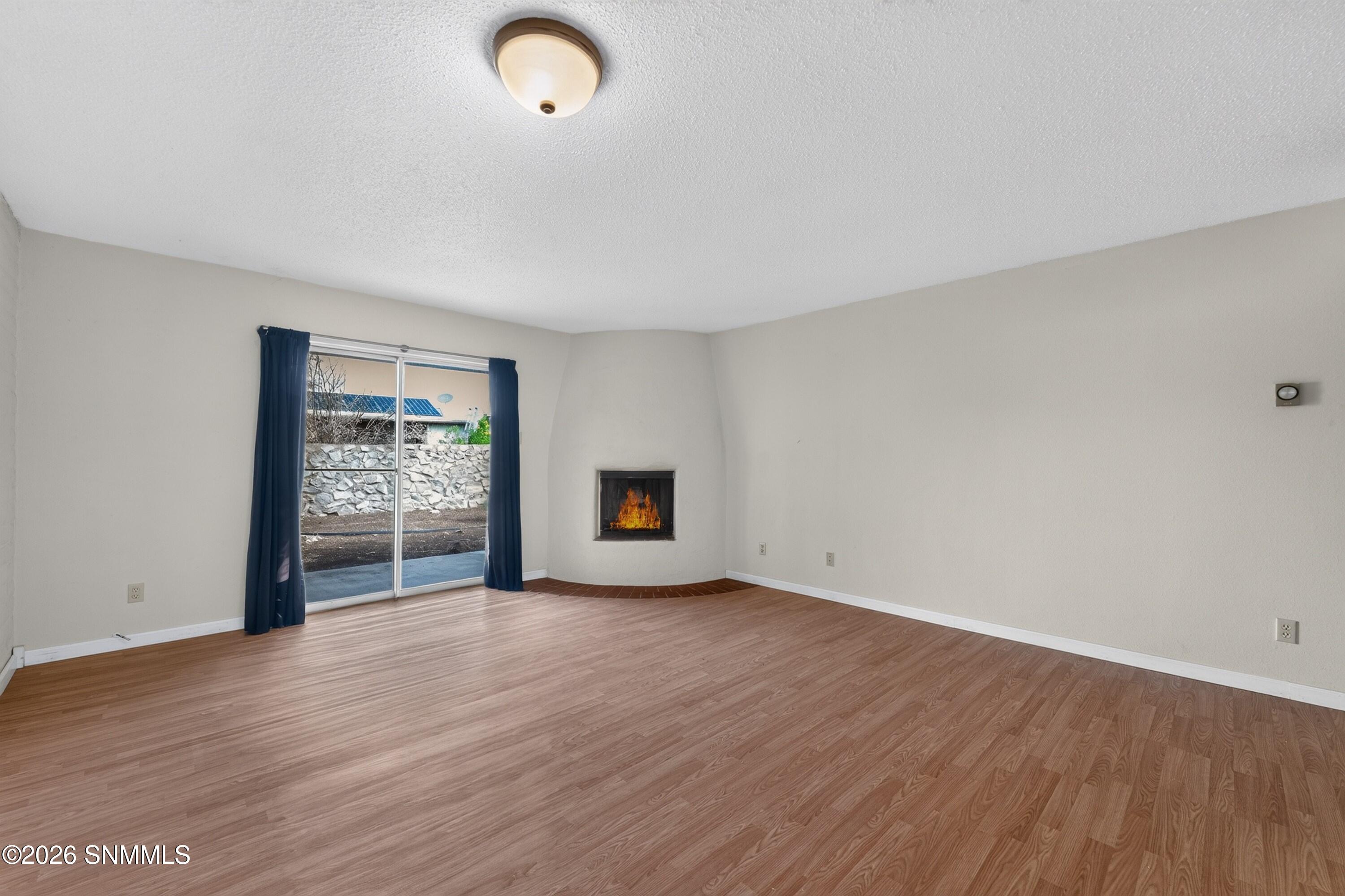 2933 Valle Vista Property Photo 10