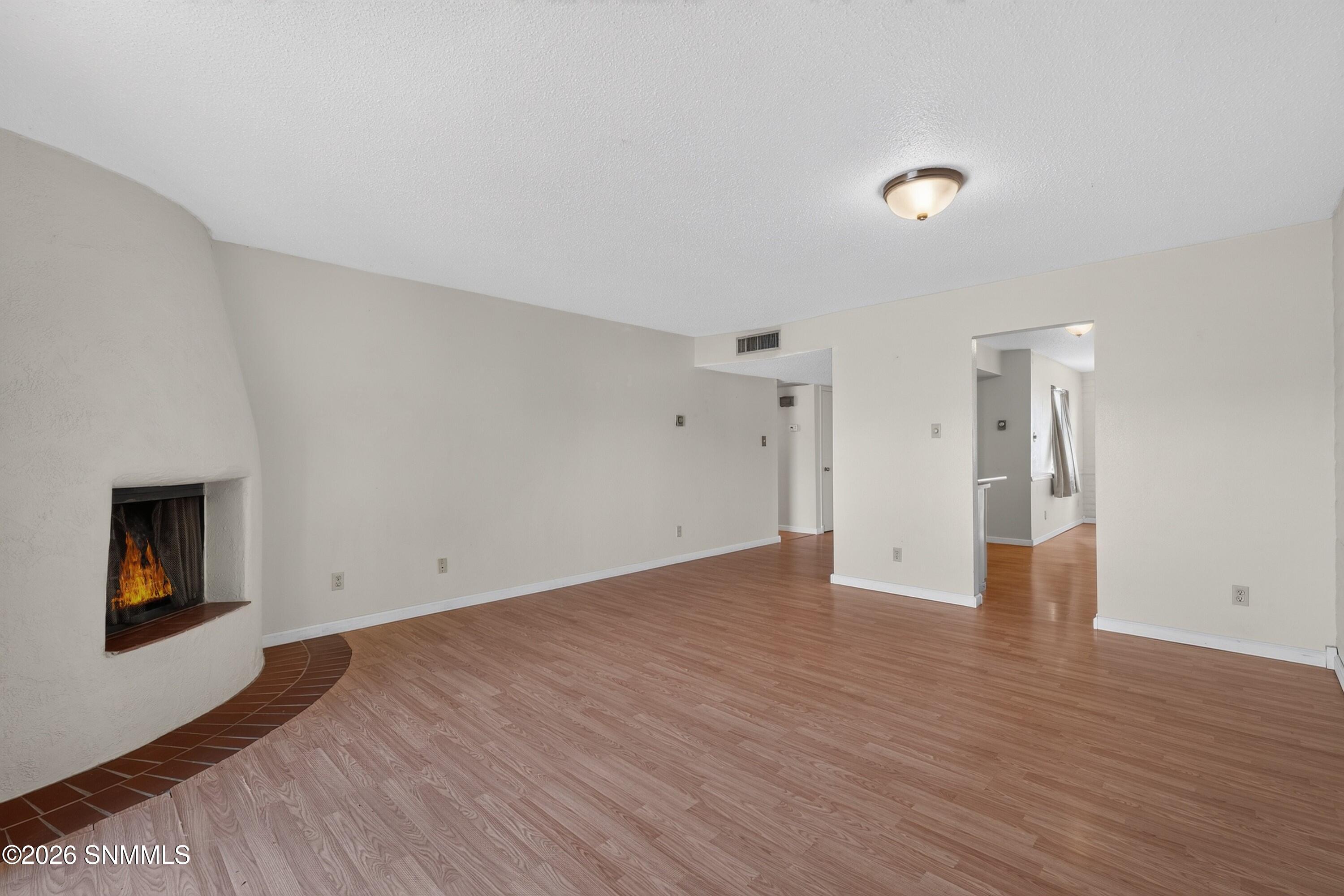 2933 Valle Vista Property Photo 11