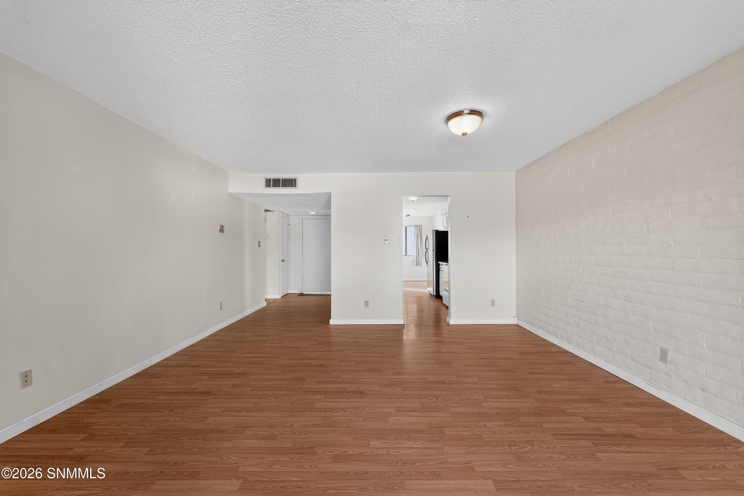 2933 Valle Vista Property Photo 12
