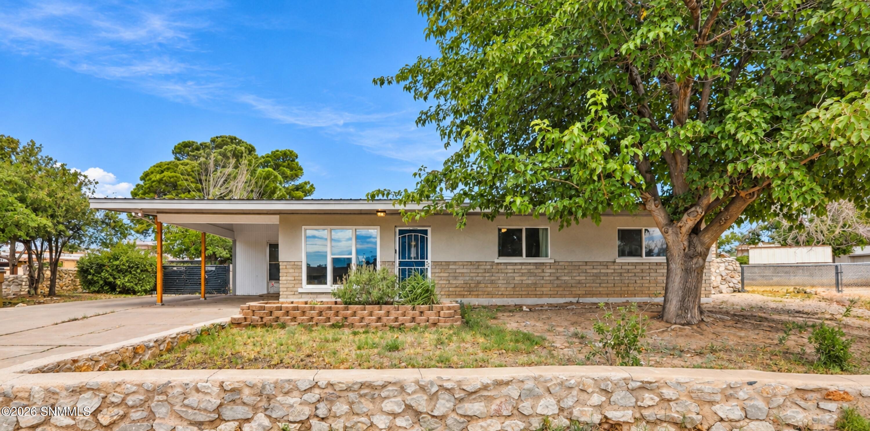 1700 Sacramento Circle Property Photo 1