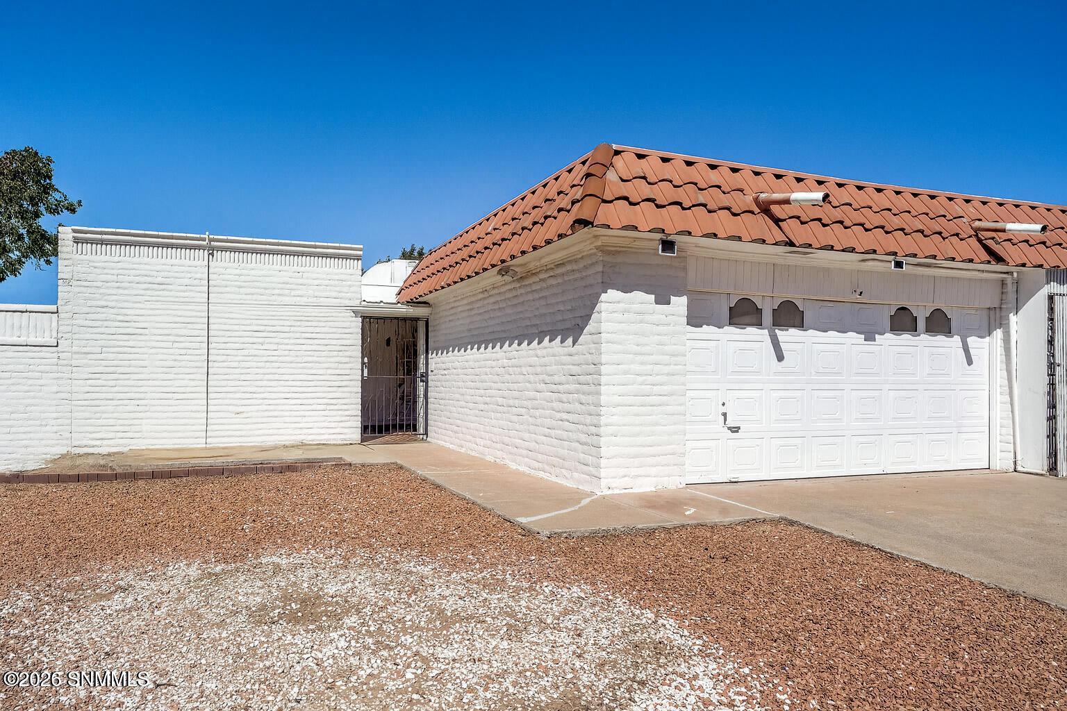 2925 Valle Vista Property Photo 2