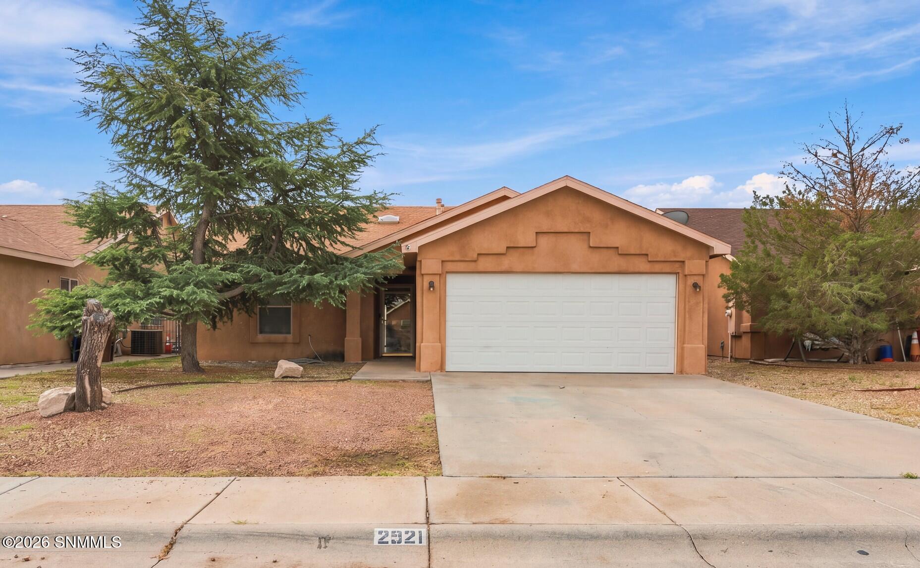 2921 Onate Road Property Photo 1