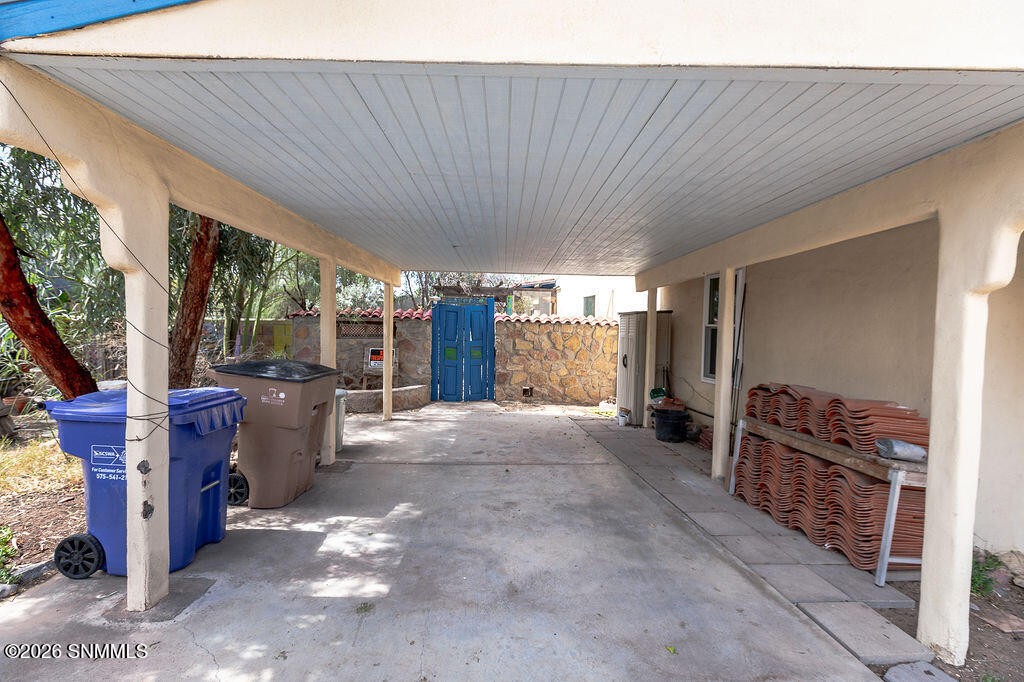 700 El Prado Avenue Property Photo 9
