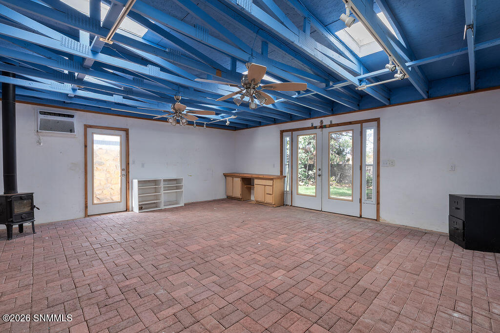700 El Prado Avenue Property Photo 45