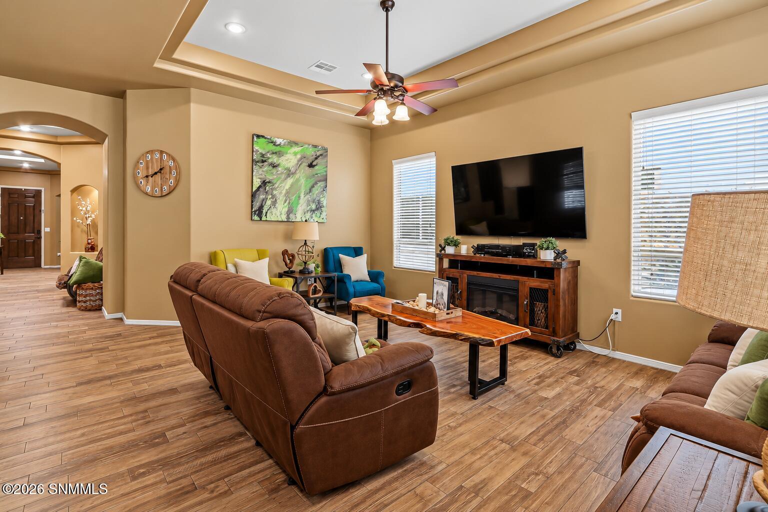 5523 Grove Drive Property Photo 8