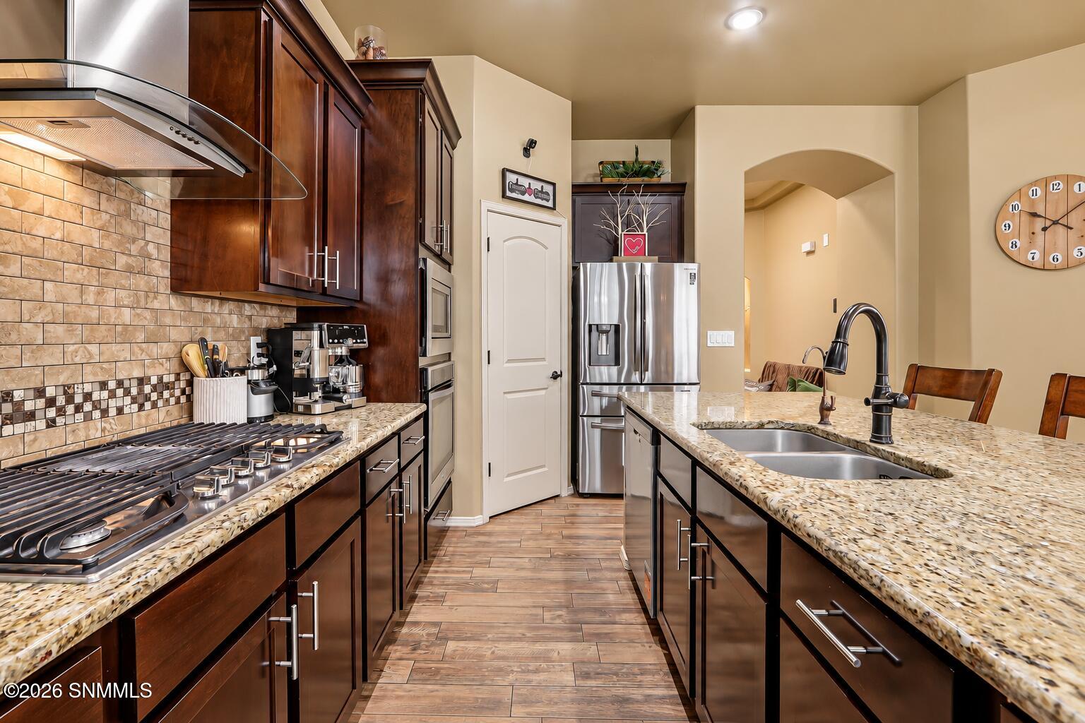 5523 Grove Drive Property Photo 13