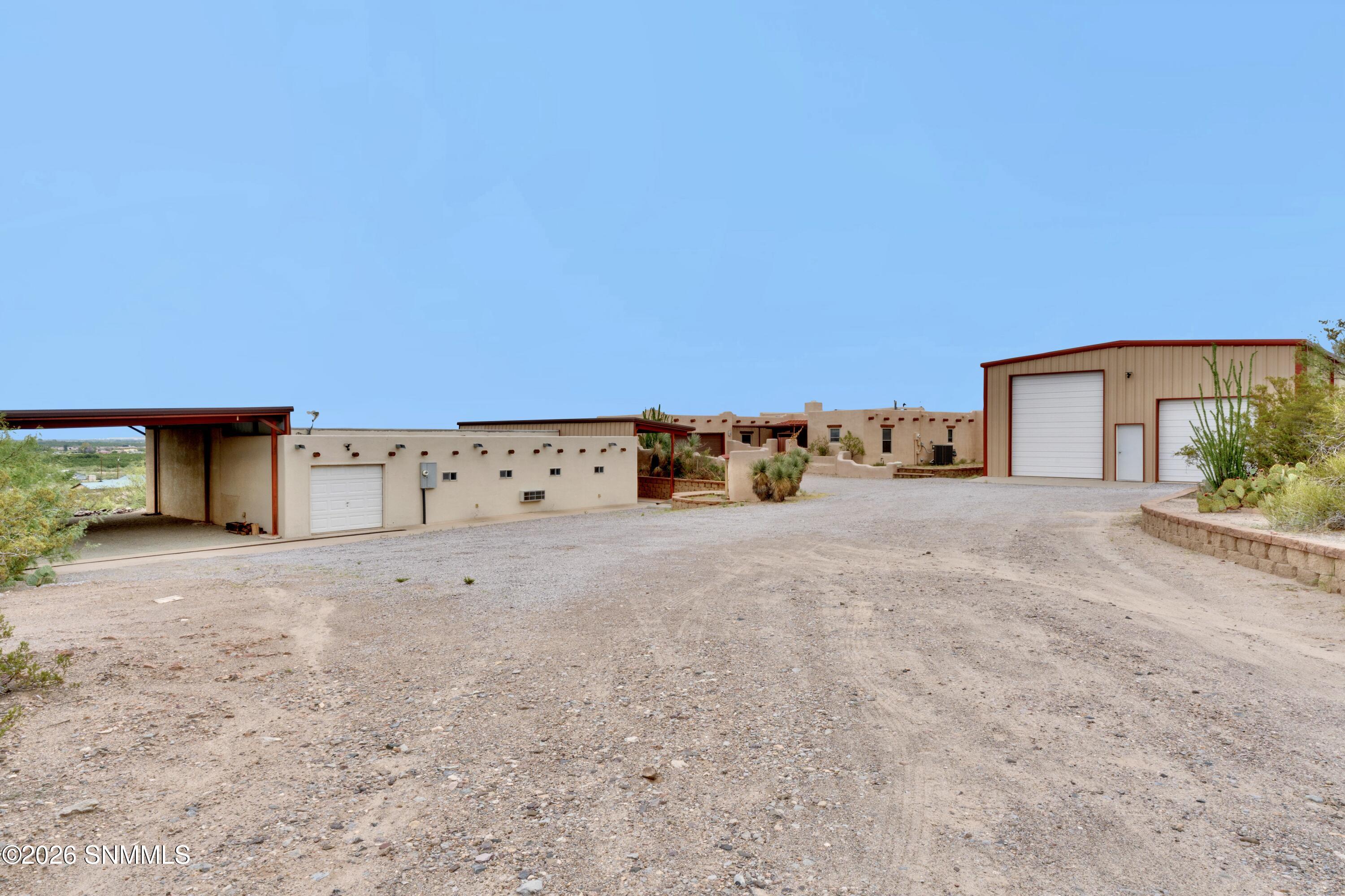 1815 Vista Sierra Court Property Photo 1