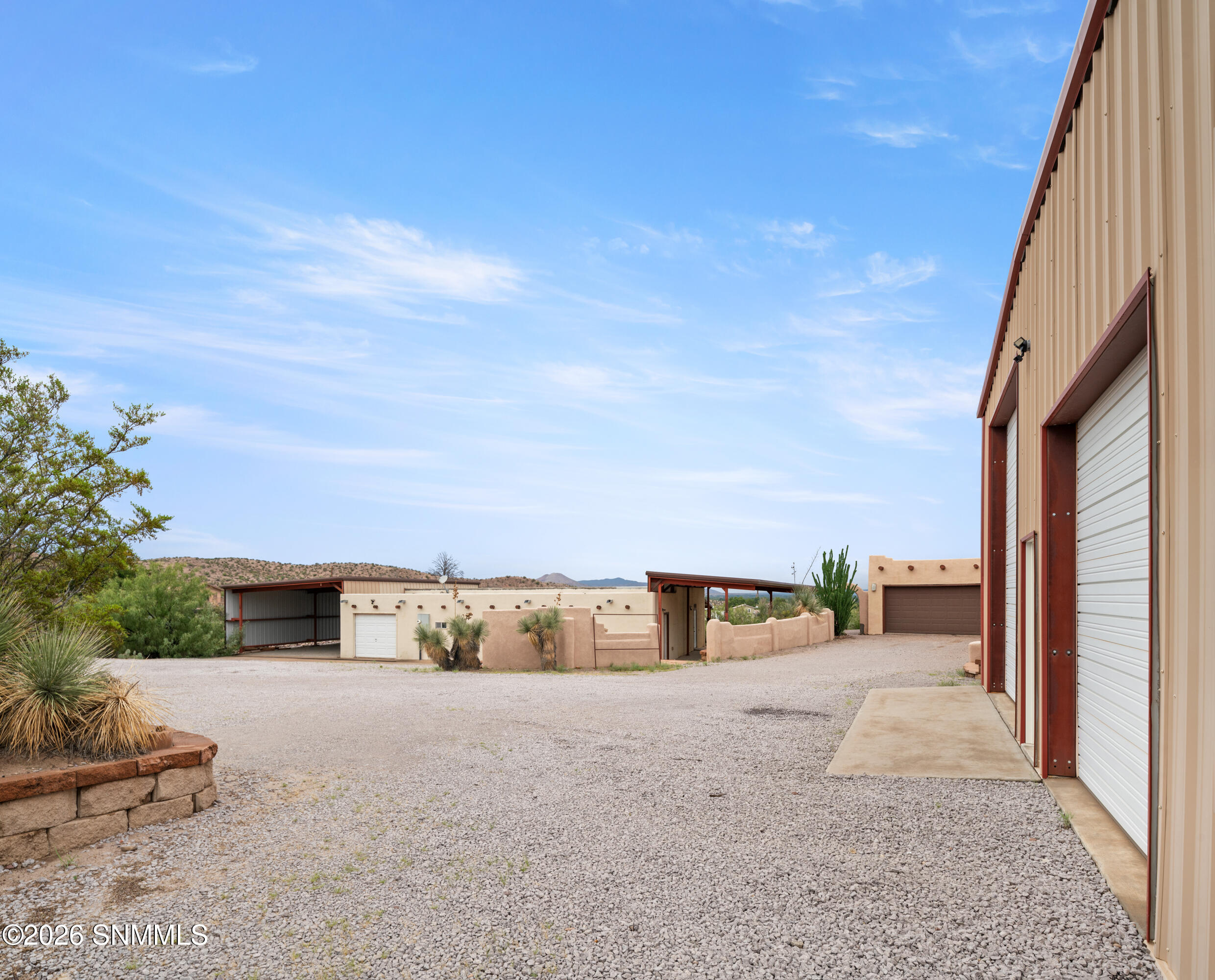 1815 Vista Sierra Court Property Photo 2