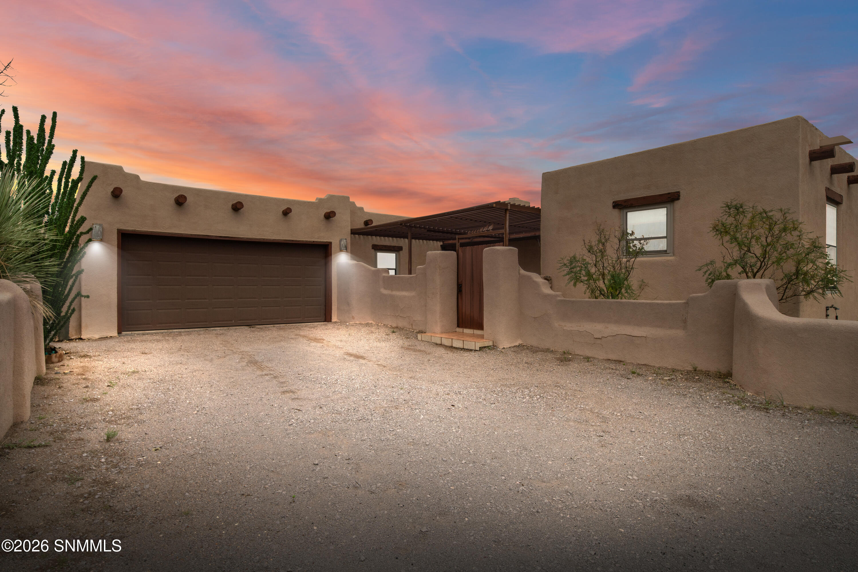 1815 Vista Sierra Court Property Photo 4