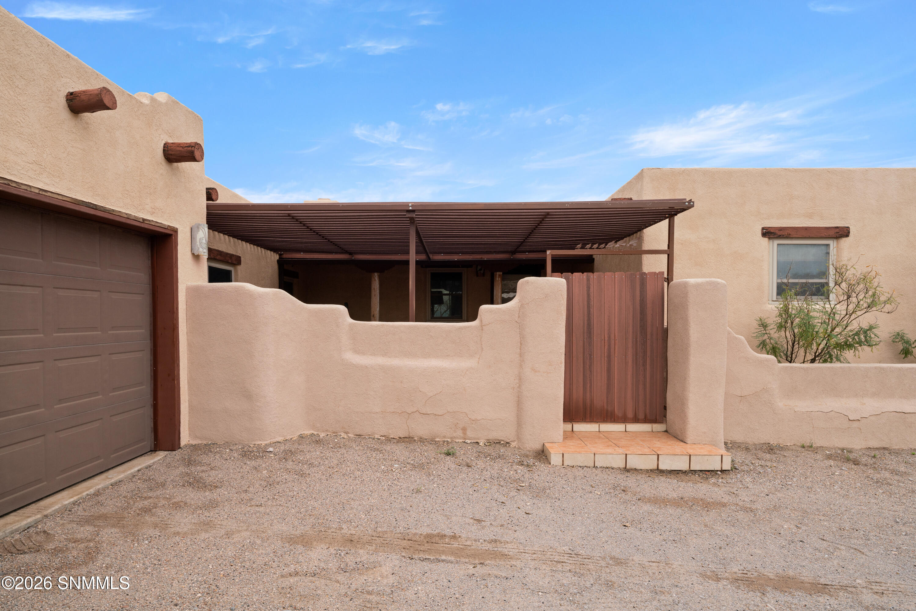 1815 Vista Sierra Court Property Photo 5