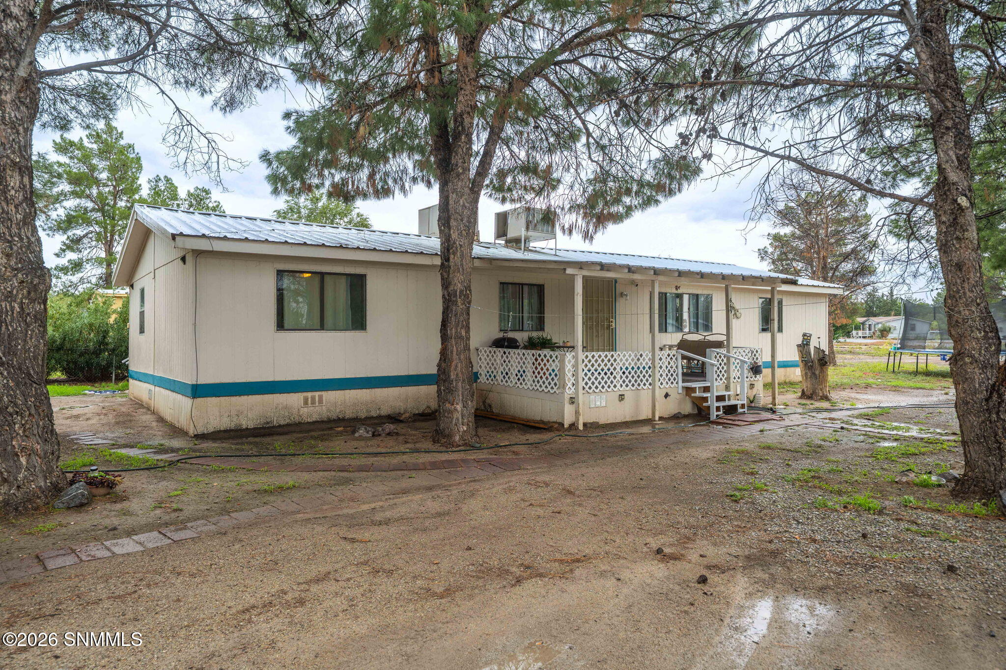 669 Hummingbird Drive Property Photo 1