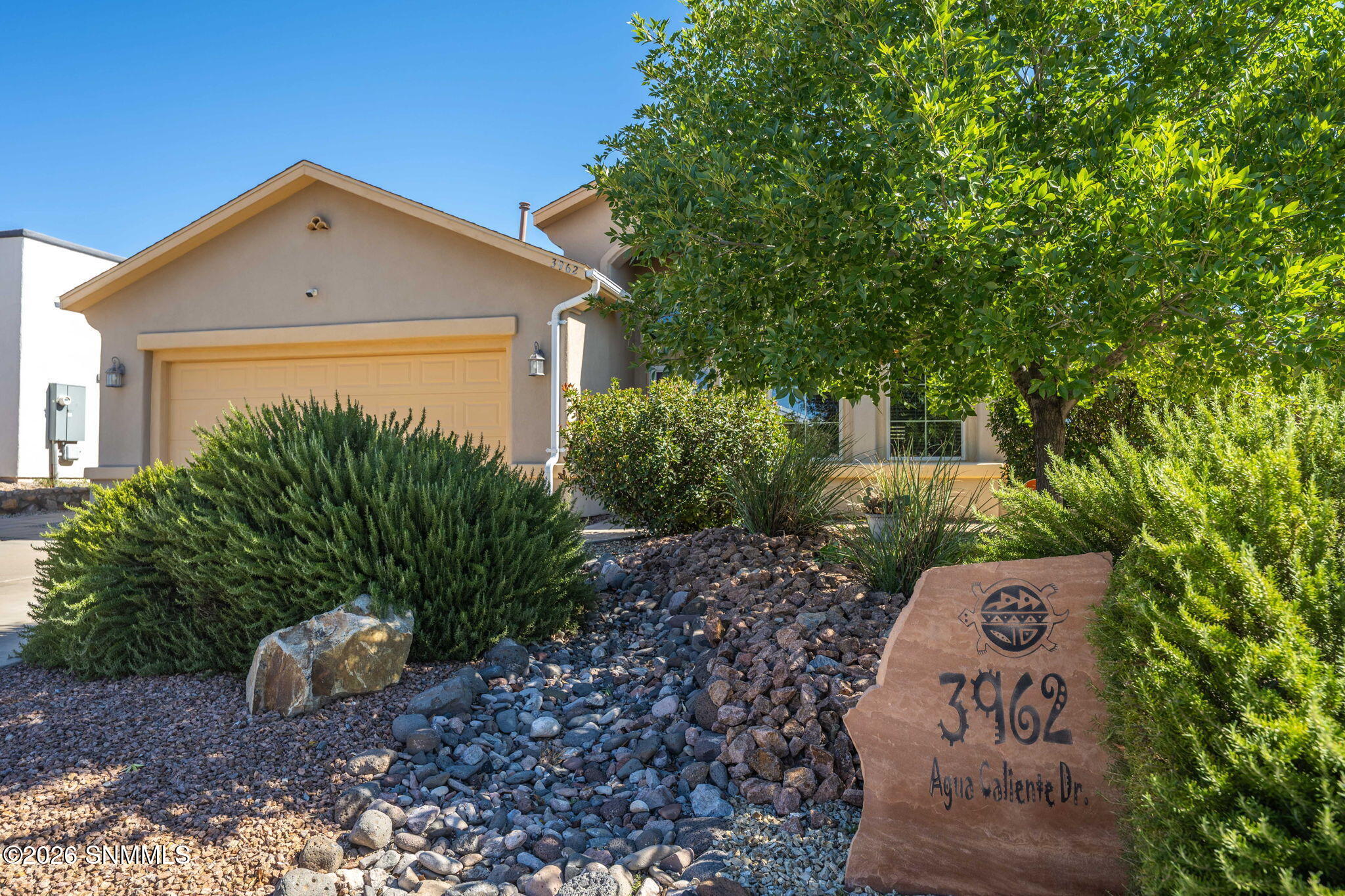 3962 Agua Caliente Drive Property Photo 3