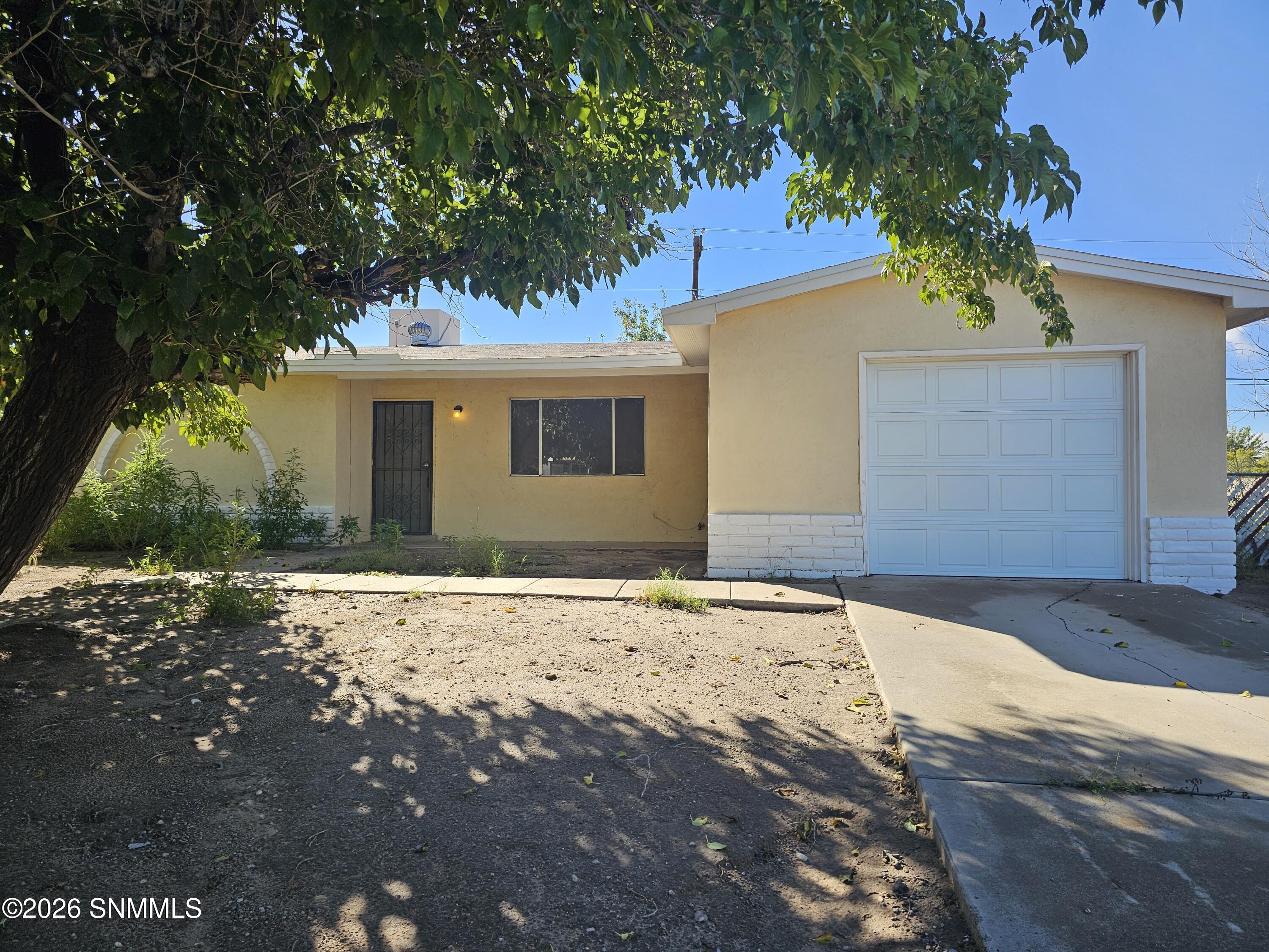 1974 Mahogany Drive Property Photo 2