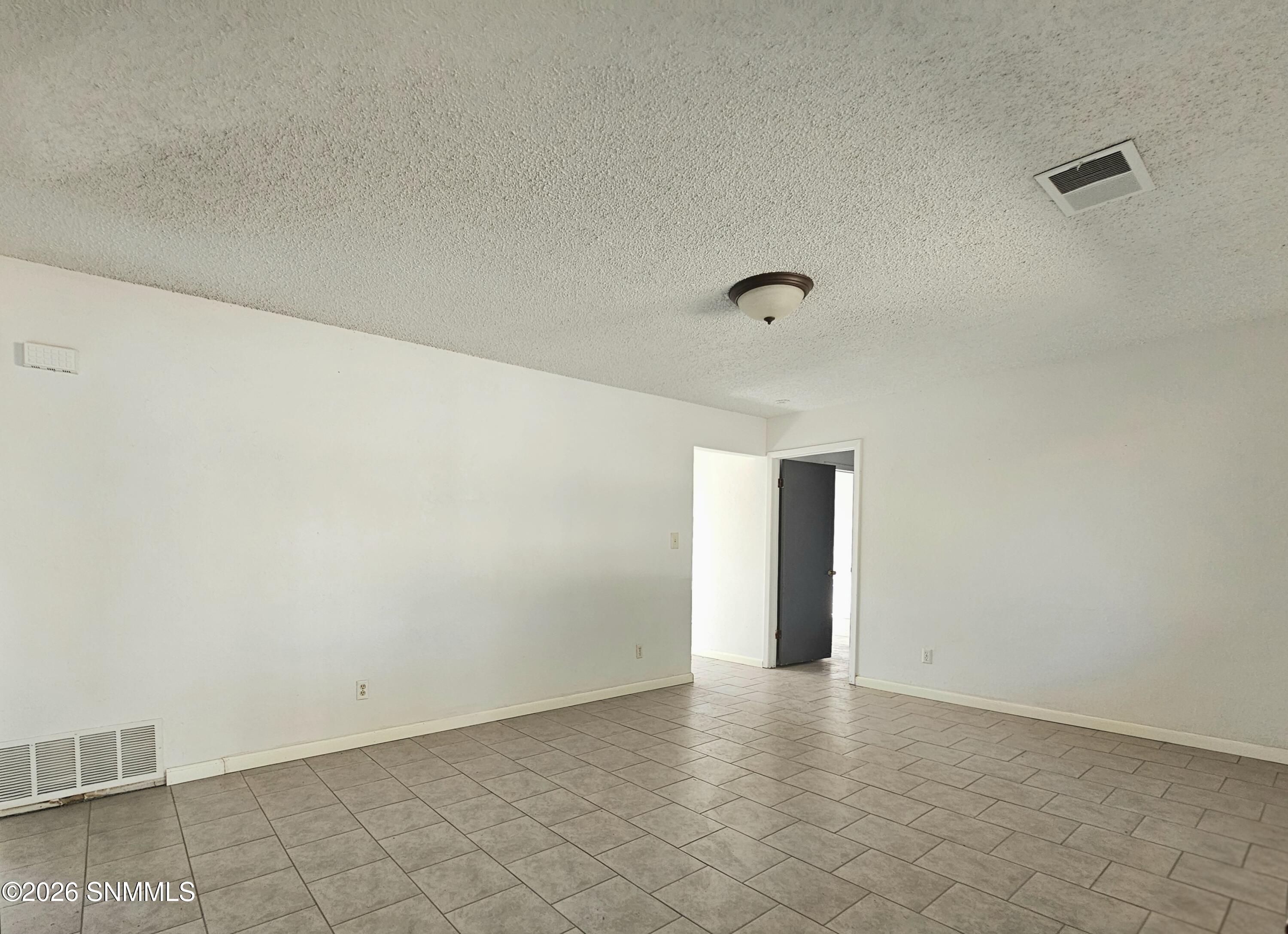 1974 Mahogany Drive Property Photo 4