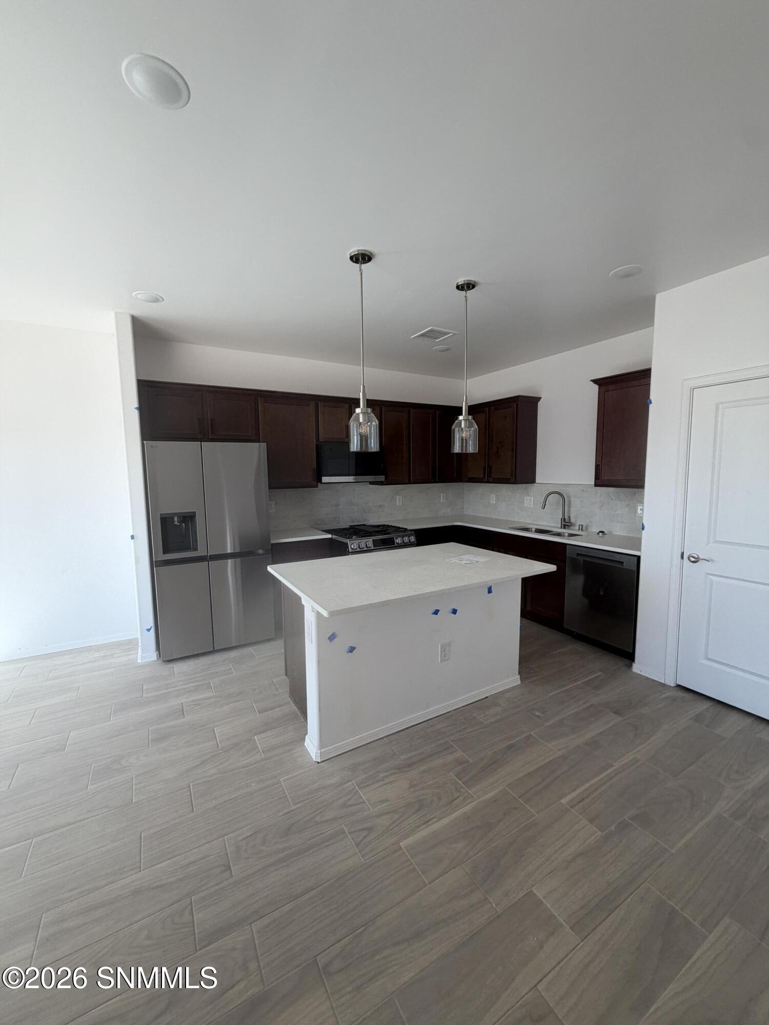 6553 Thrush Pl Street Property Photo 2