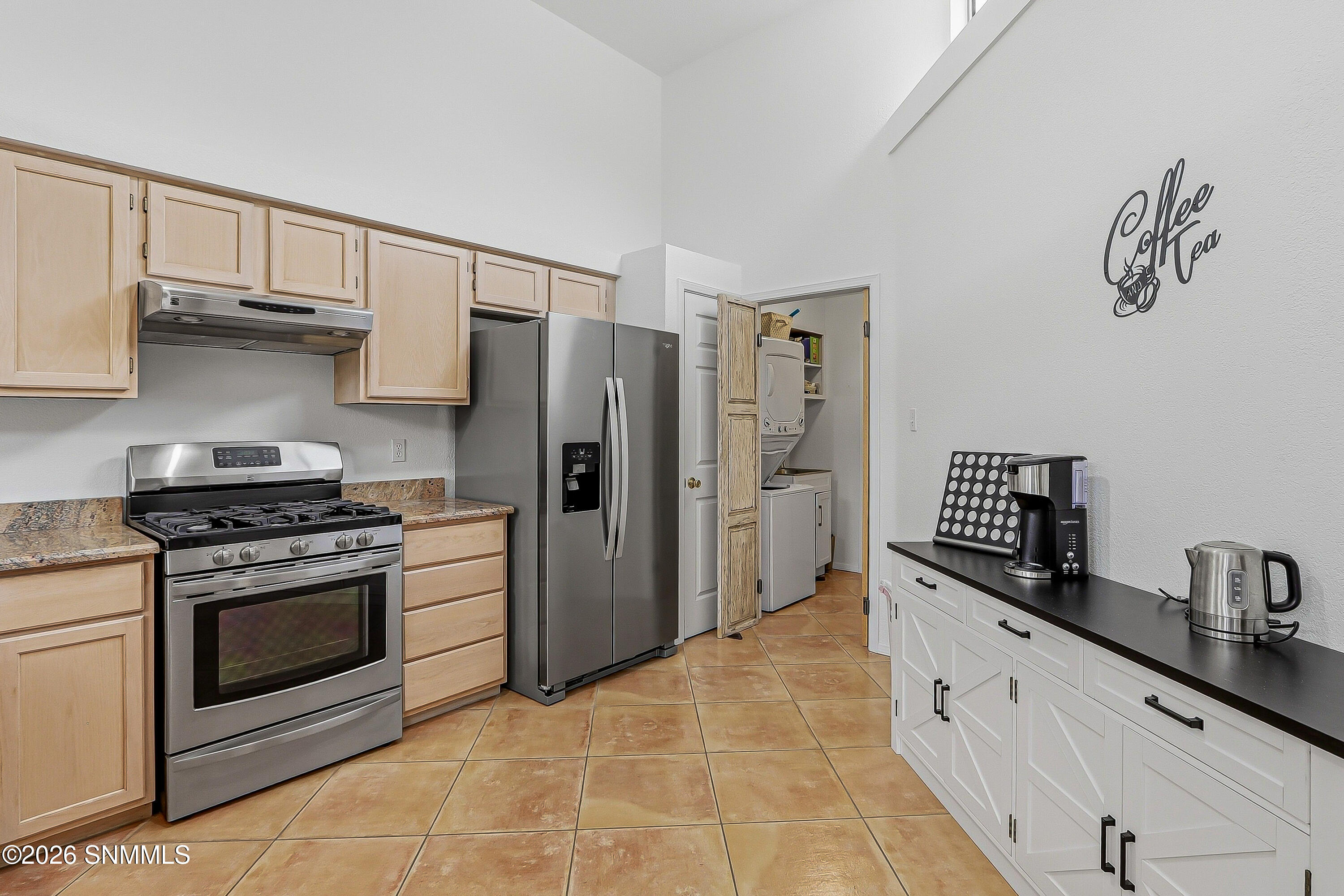 2048 Pine Needle Way Property Photo 28