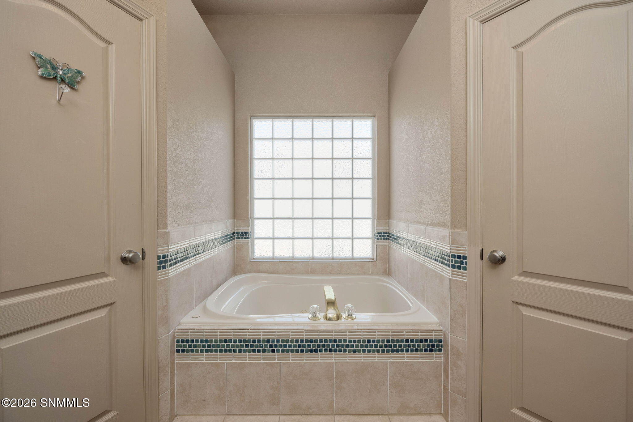4450 Los Arboles Drive Property Photo 27