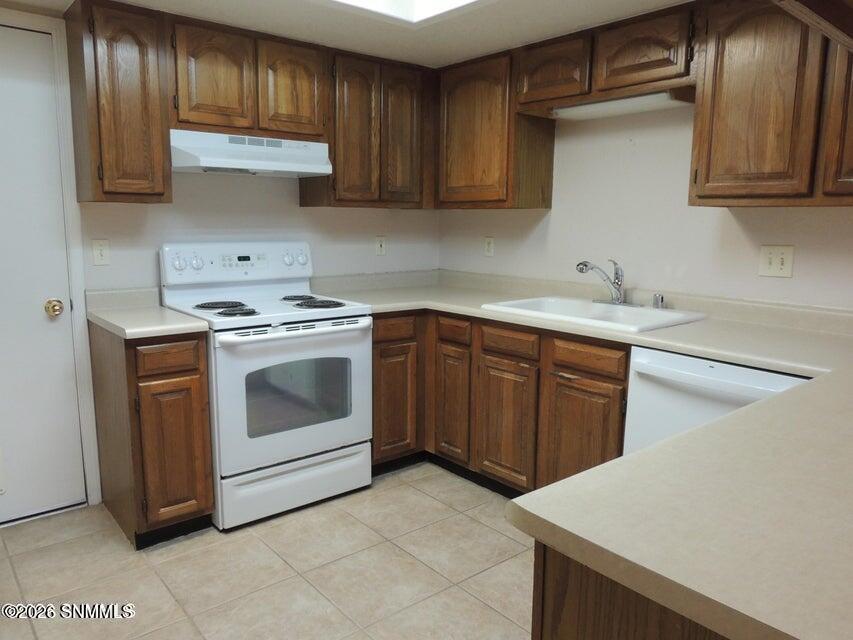 1061 Candeleras Street Property Photo 14