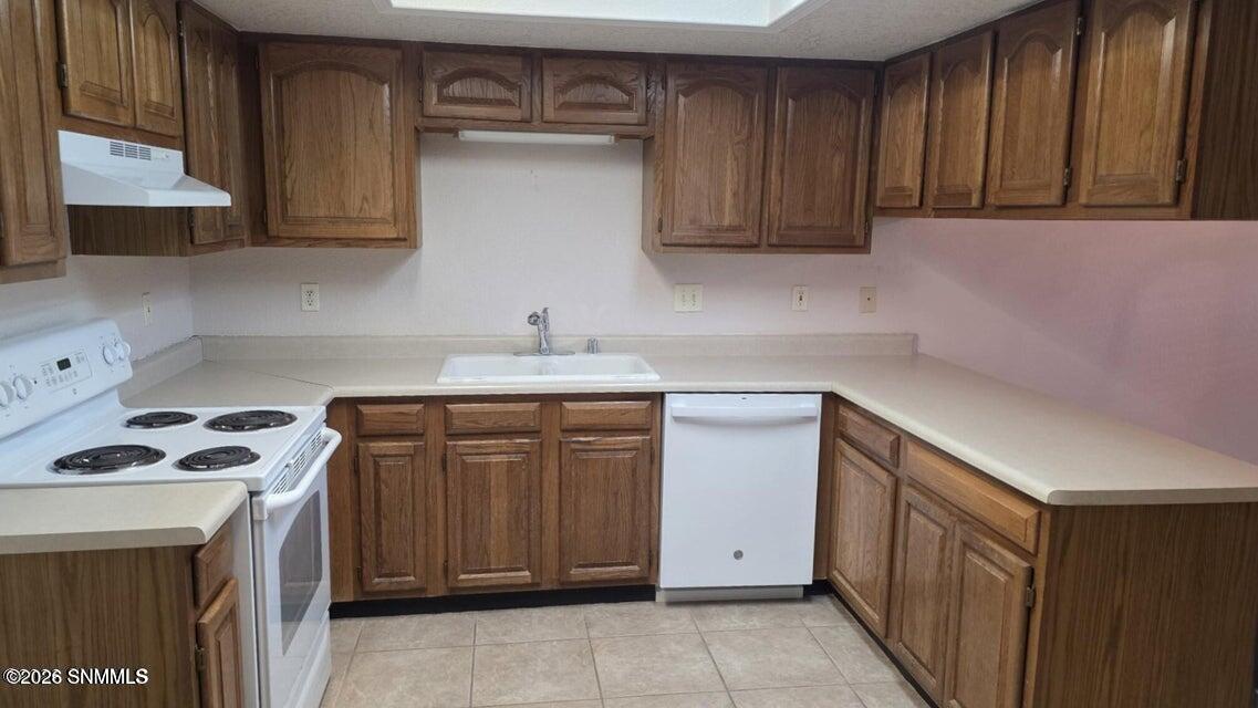 1061 Candeleras Street Property Photo 17