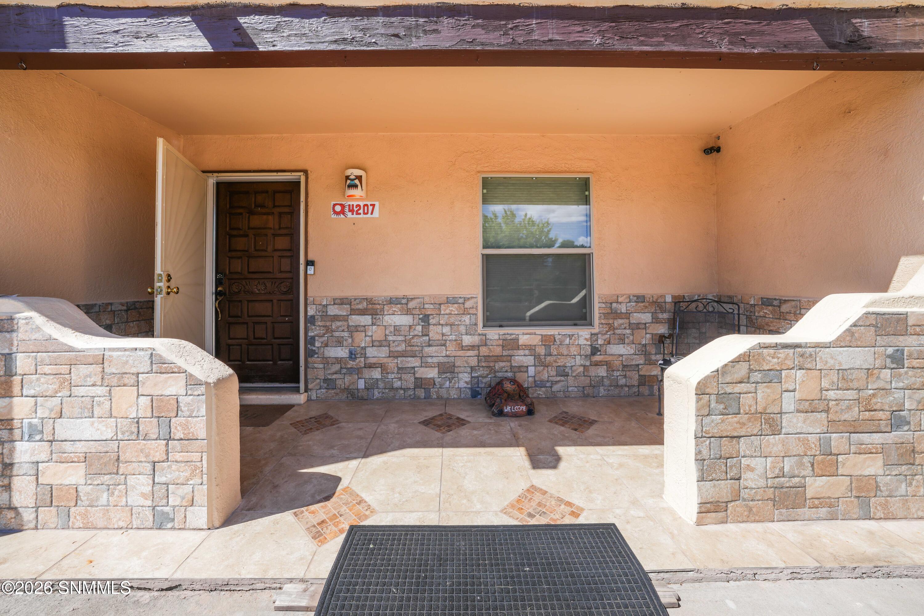 4207 E Winchester Road Property Photo 6