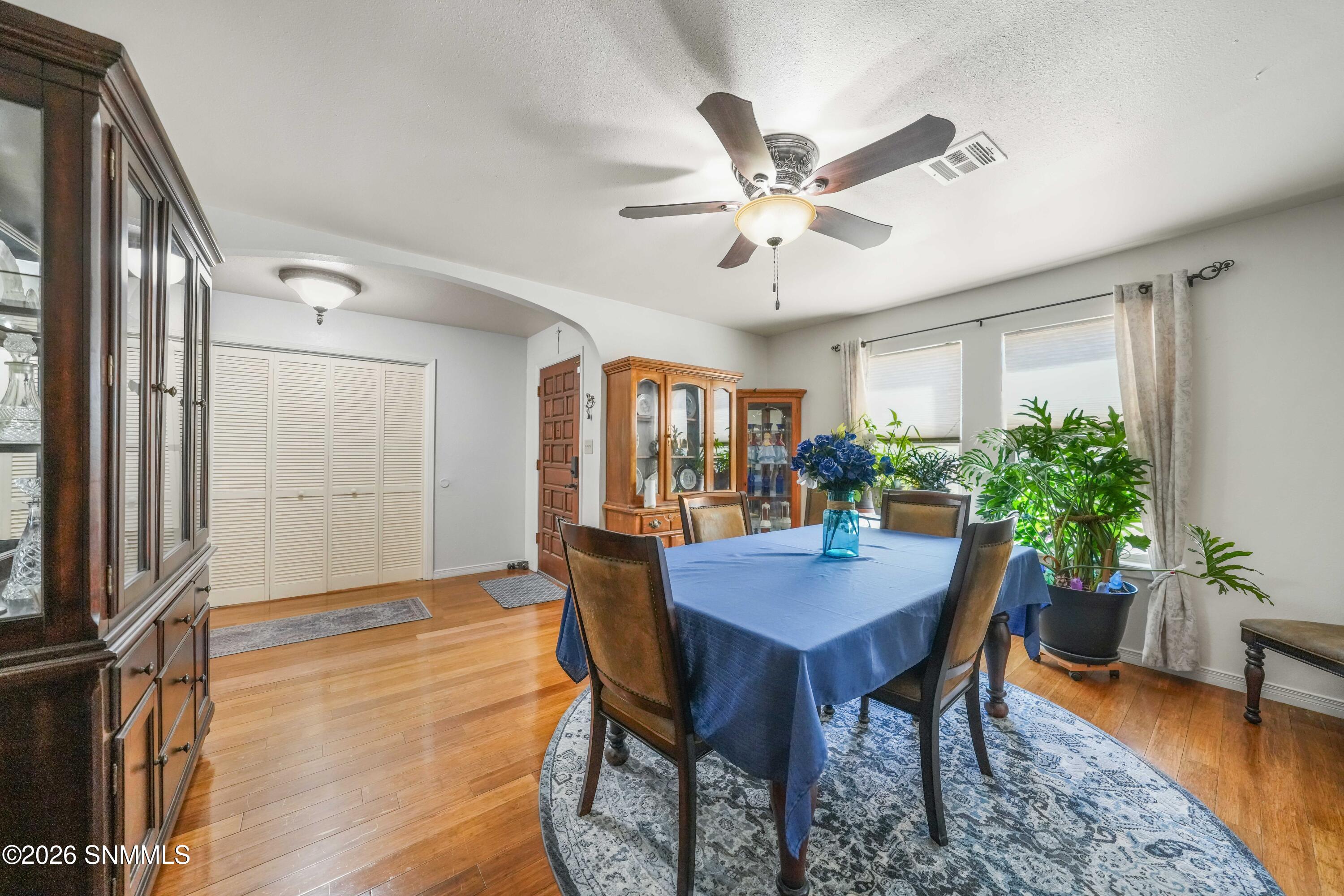 4207 E Winchester Road Property Photo 9