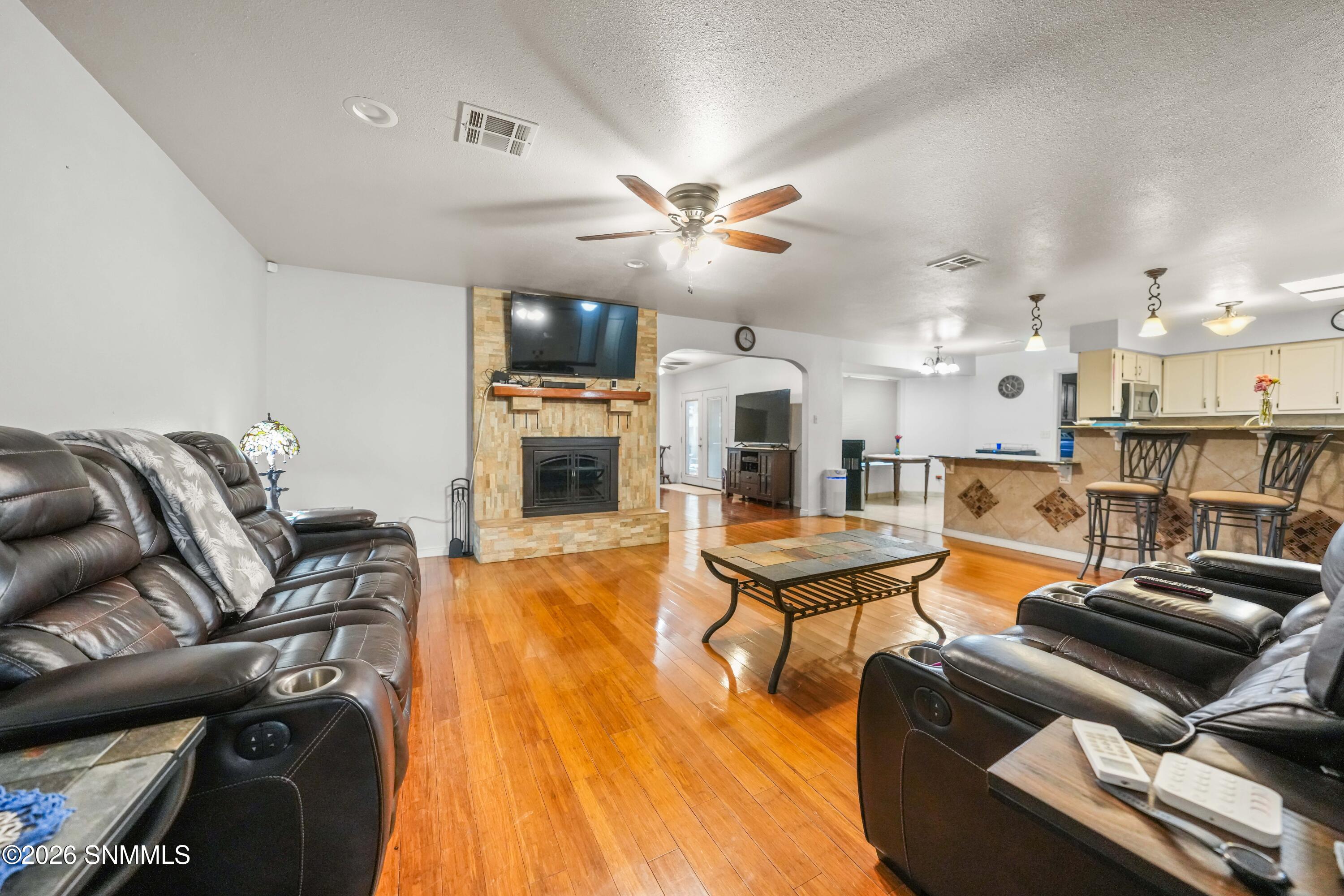 4207 E Winchester Road Property Photo 11