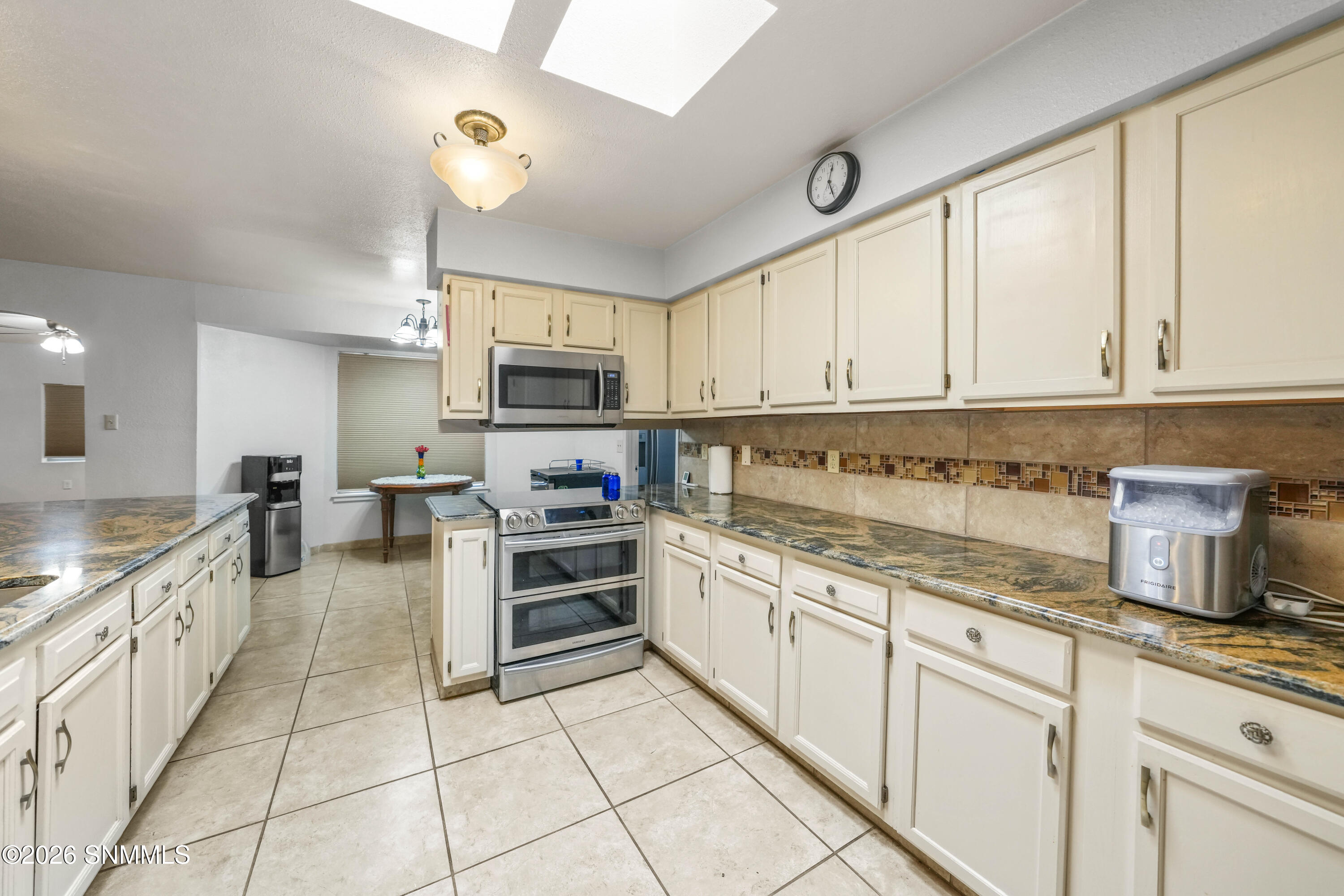 4207 E Winchester Road Property Photo 16