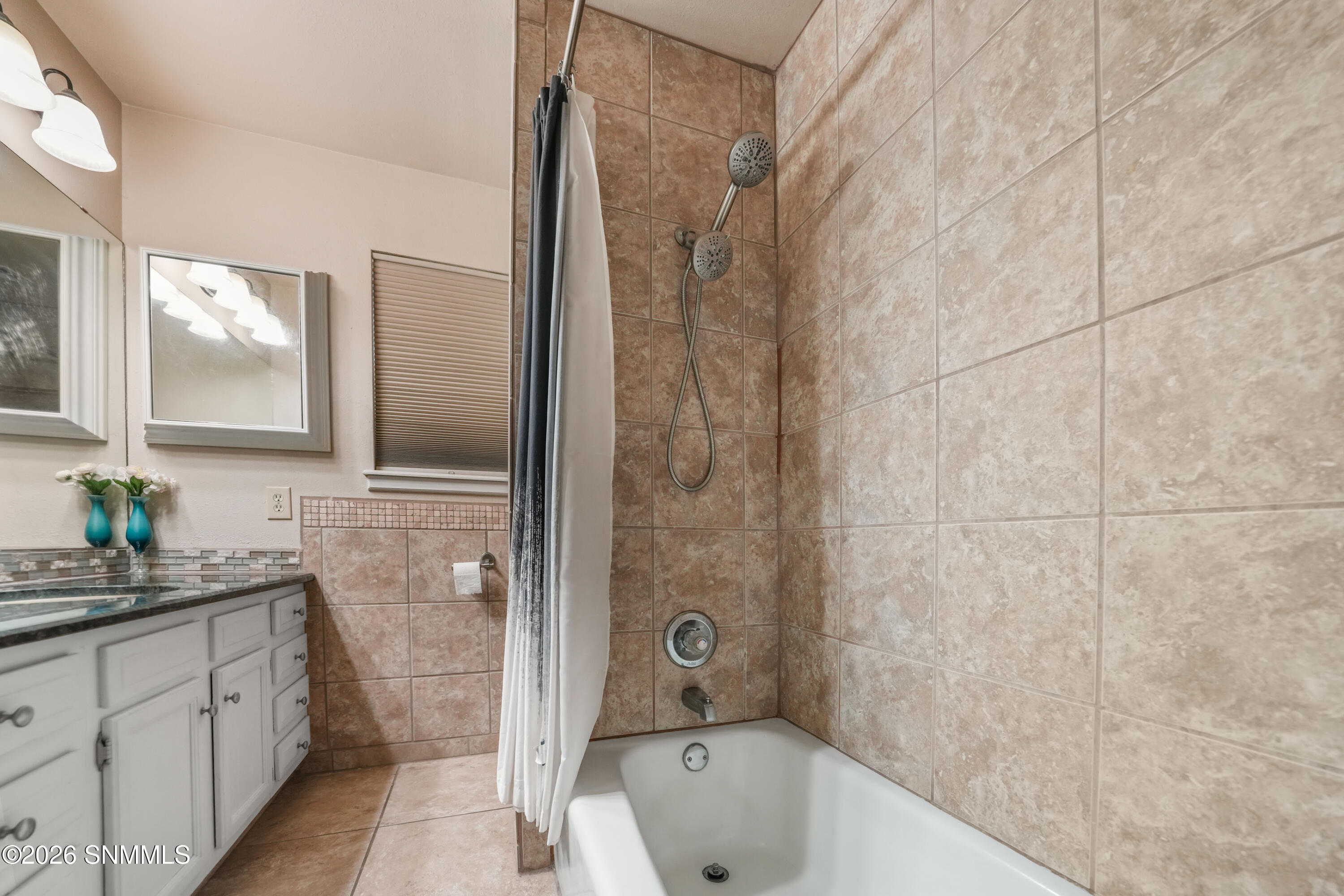 4207 E Winchester Road Property Photo 25