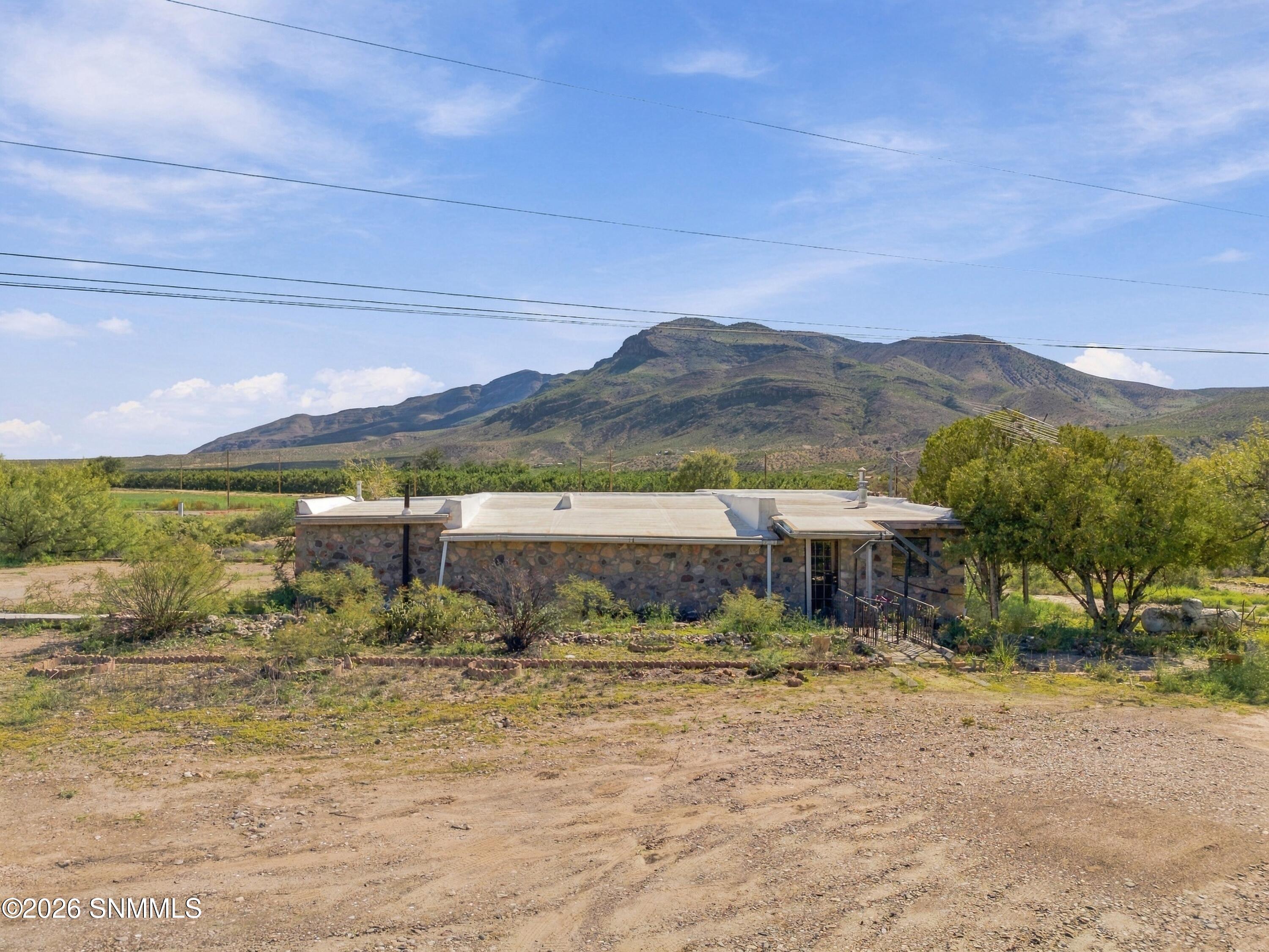 1251 Fort Selden Road Property Photo 4