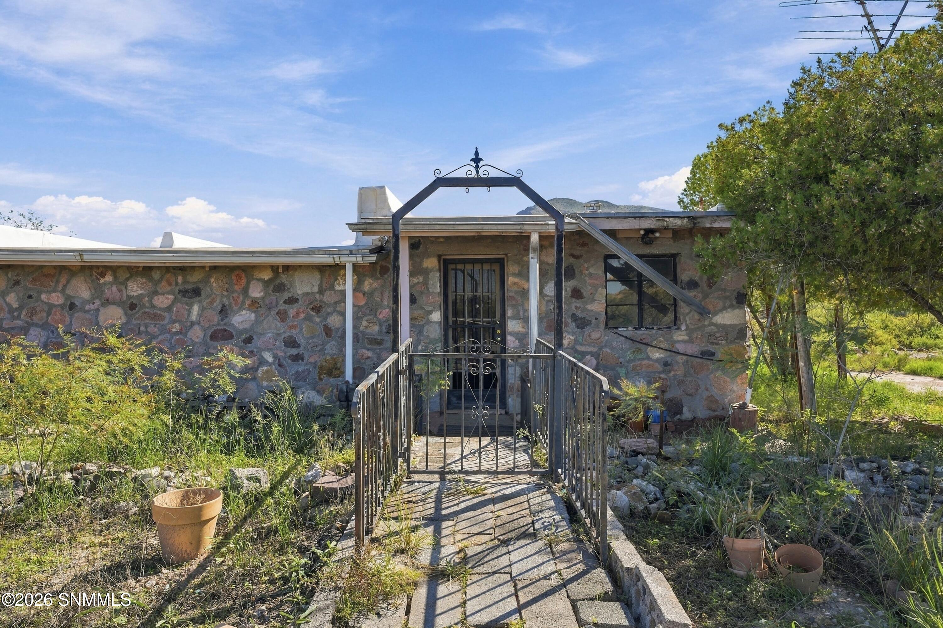 1251 Fort Selden Road Property Photo 7