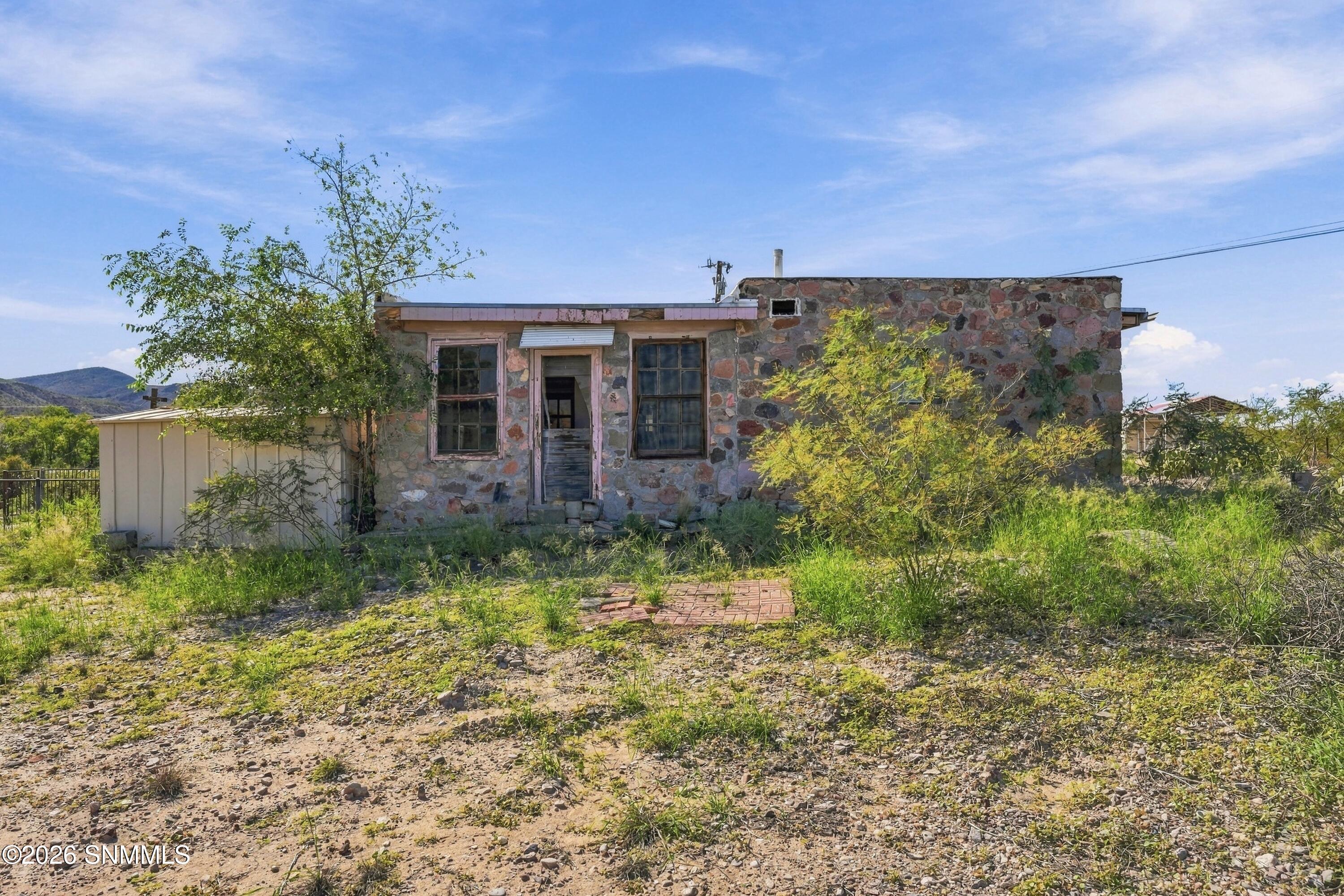 1251 Fort Selden Road Property Photo 8