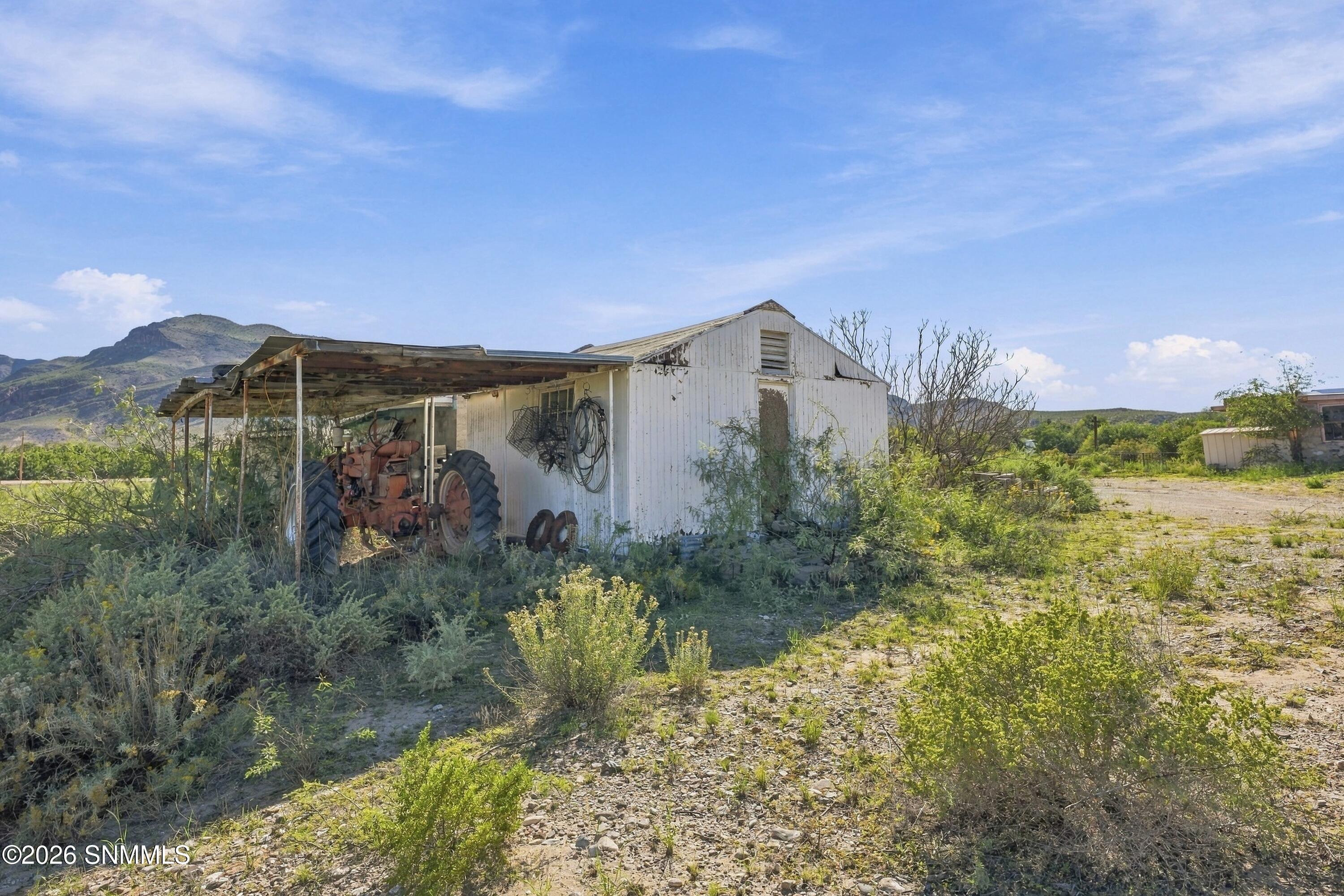 1251 Fort Selden Road Property Photo 11