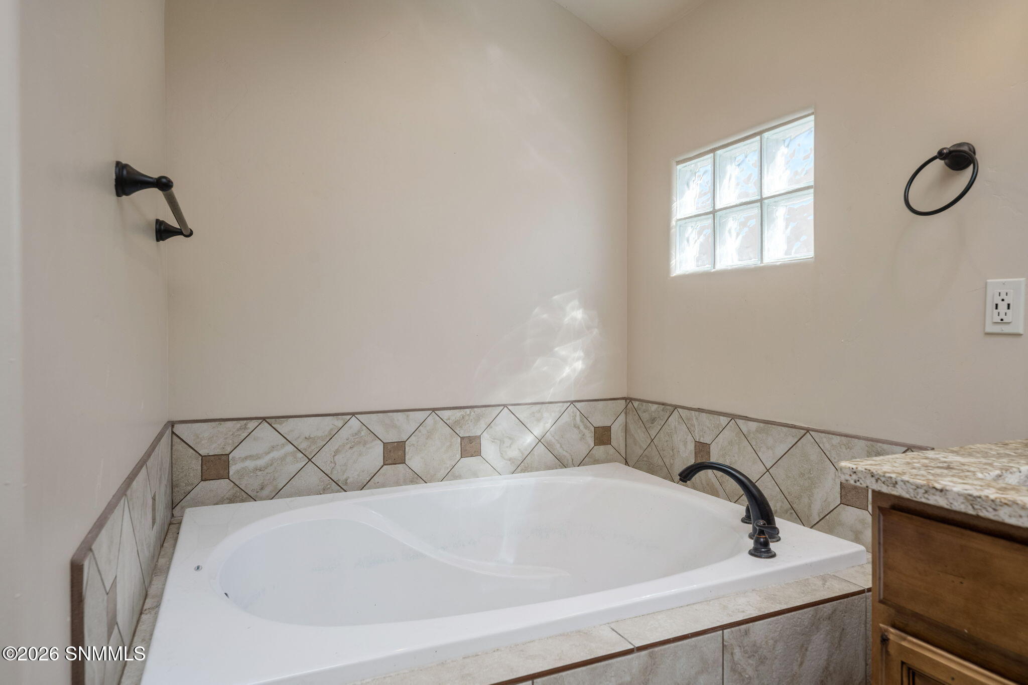 3712 Santa Minerva Avenue Property Photo 24