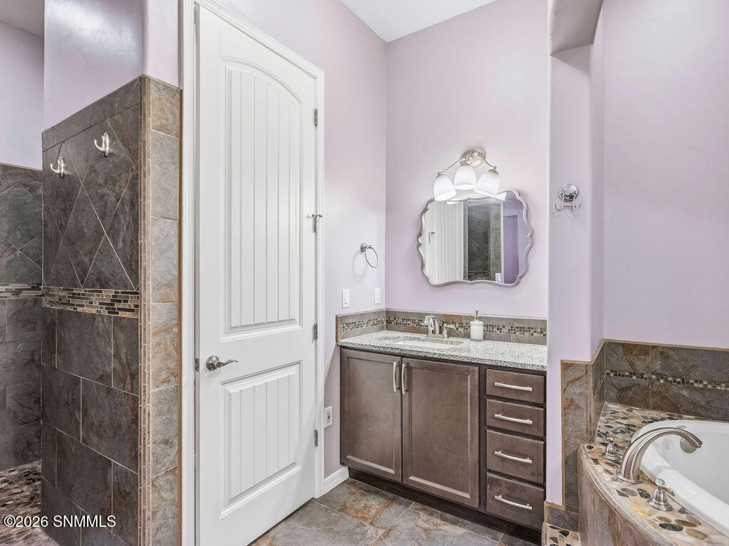 5628 Camino Escondida Property Photo 39