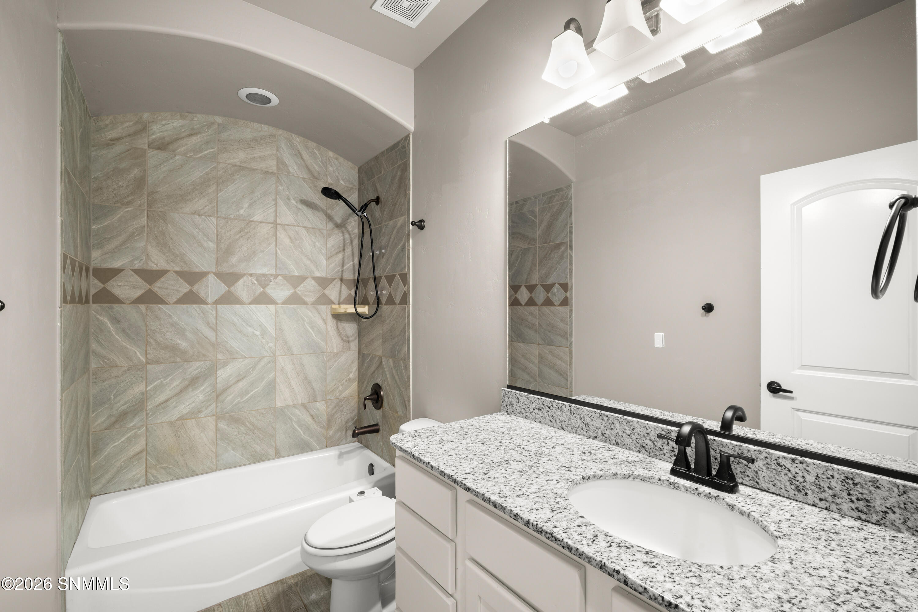 4901 Califa Avenue Property Photo 21