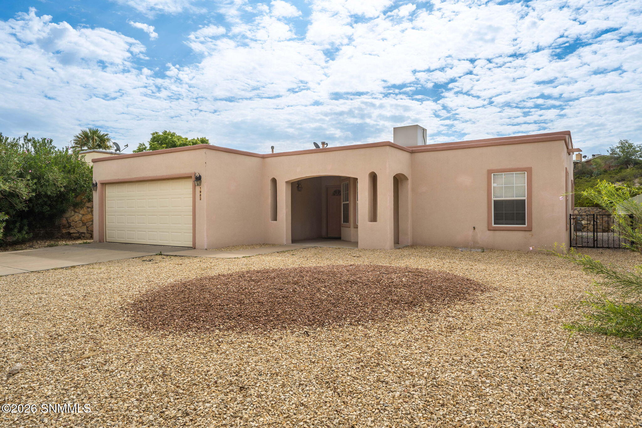 1982 Bentley Drive Property Photo 2