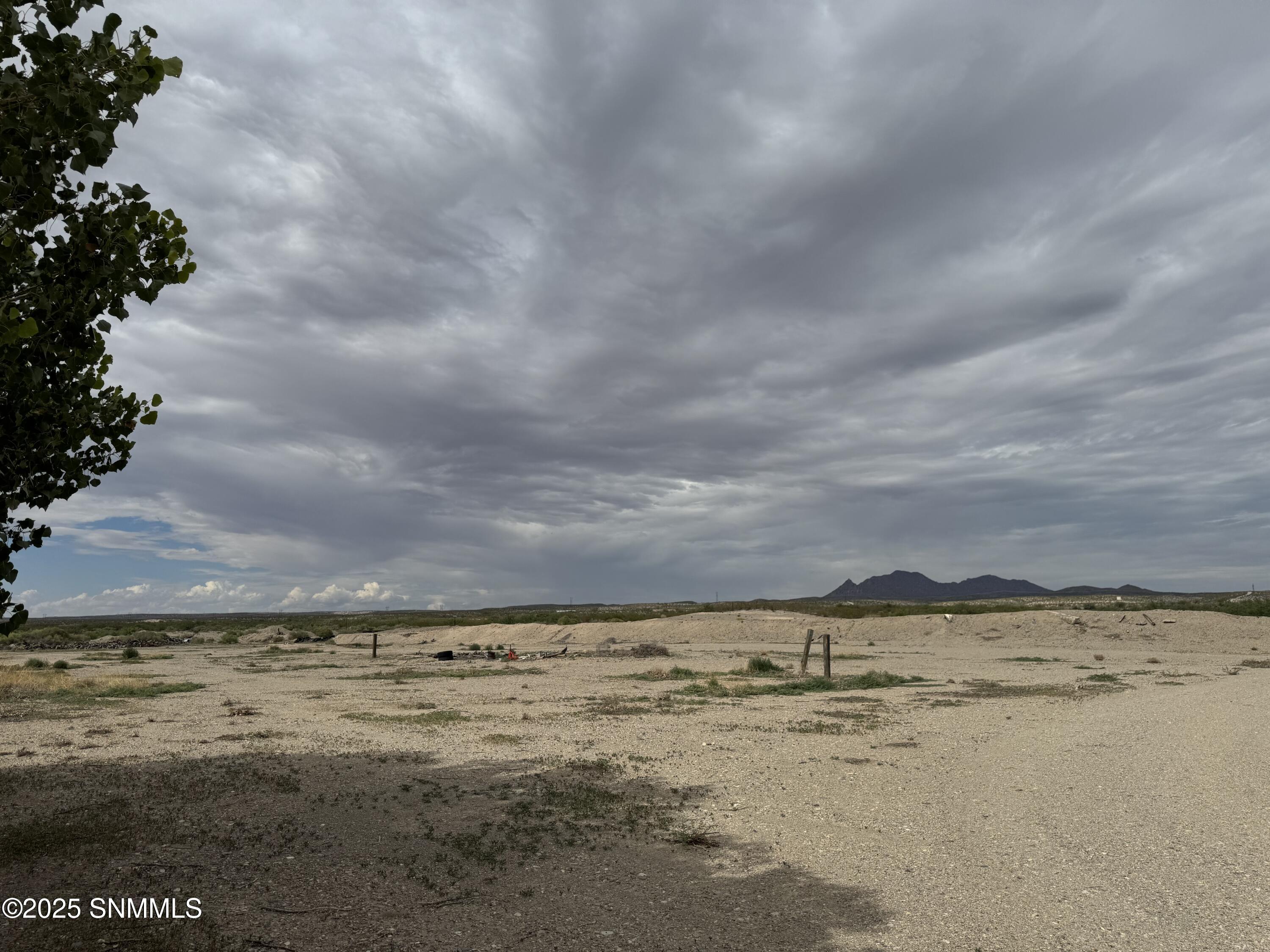 10081 Embarcadero Road Property Photo 5