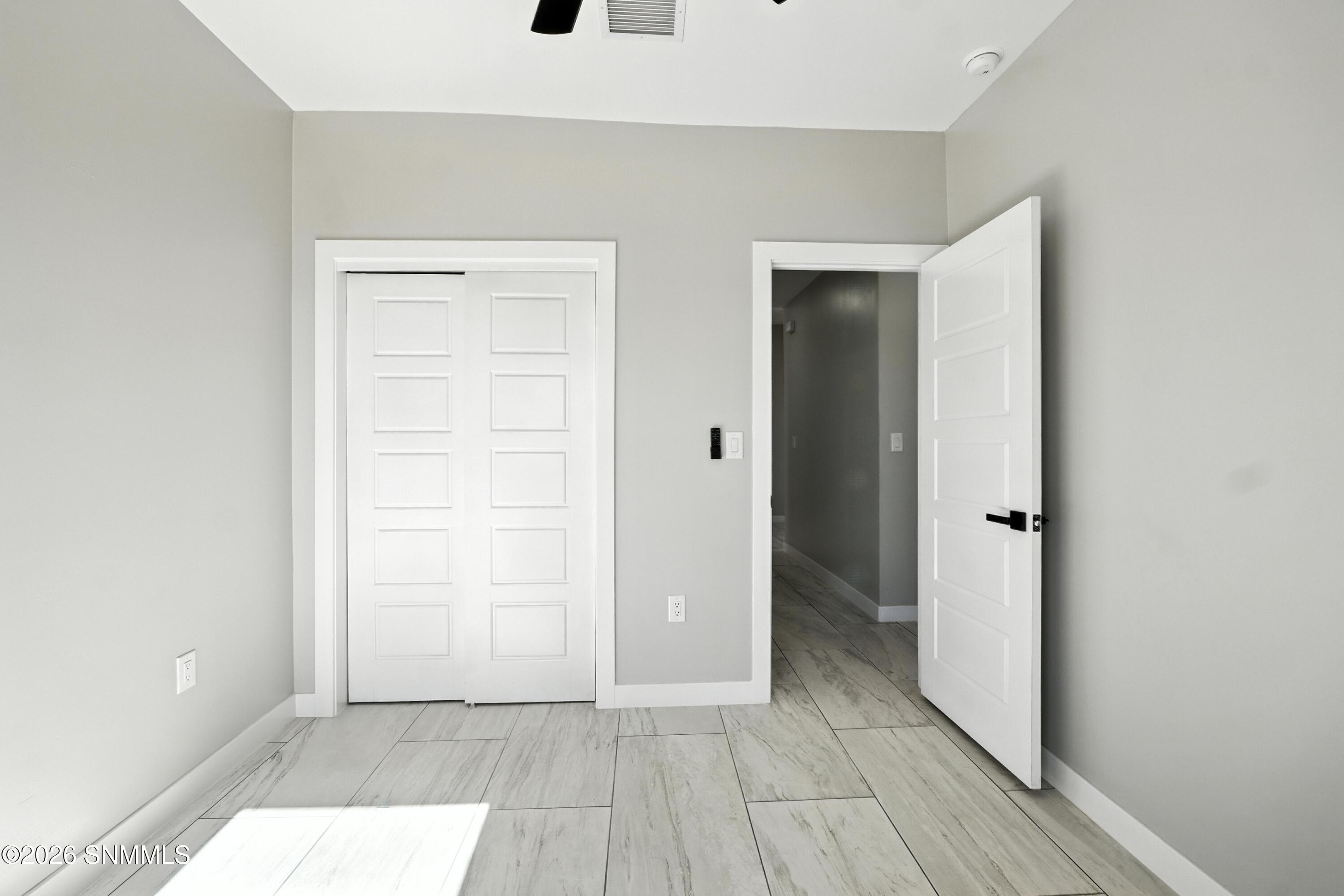 1260 Sahara Desert Drive Property Photo 22