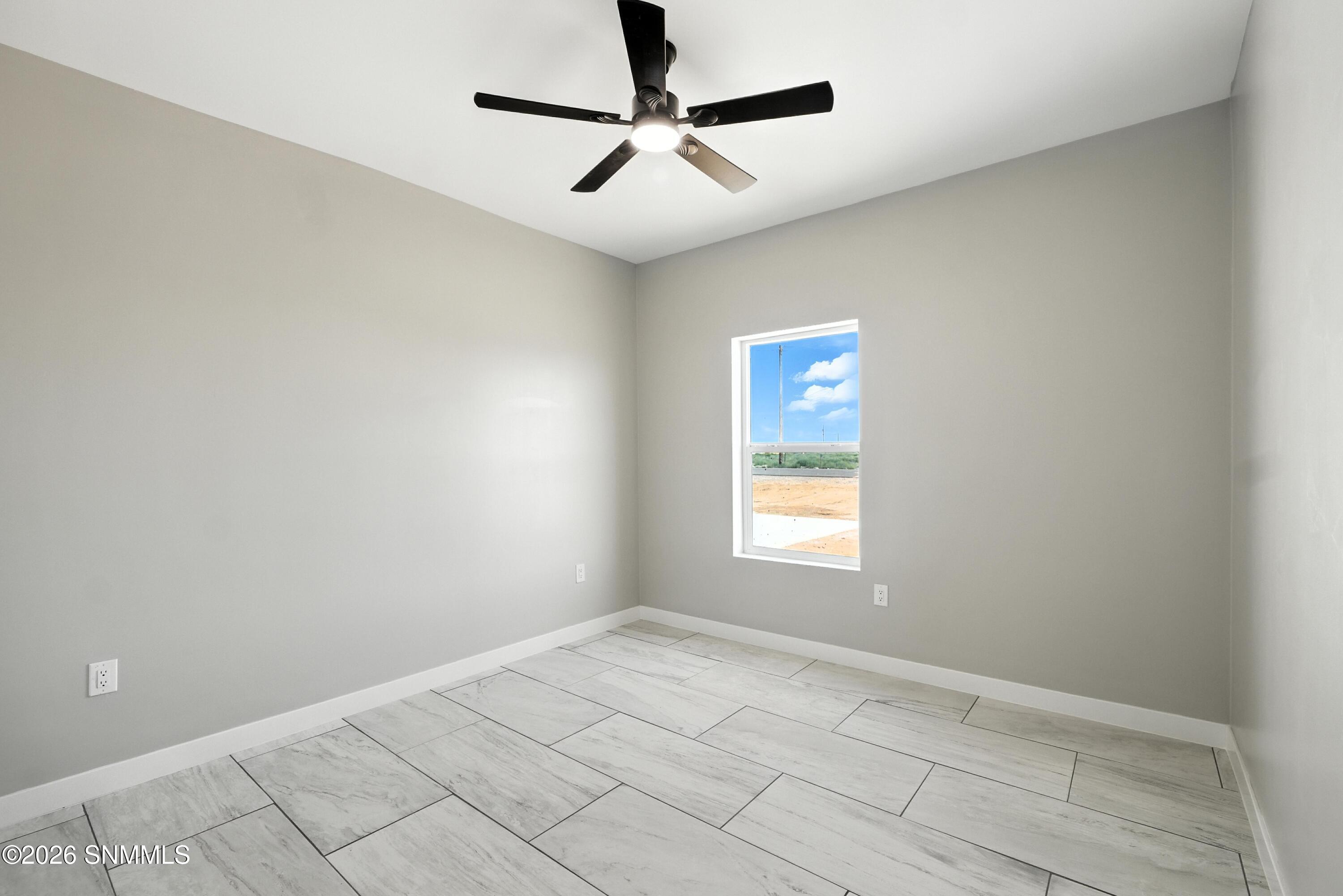 1260 Sahara Desert Drive Property Photo 23