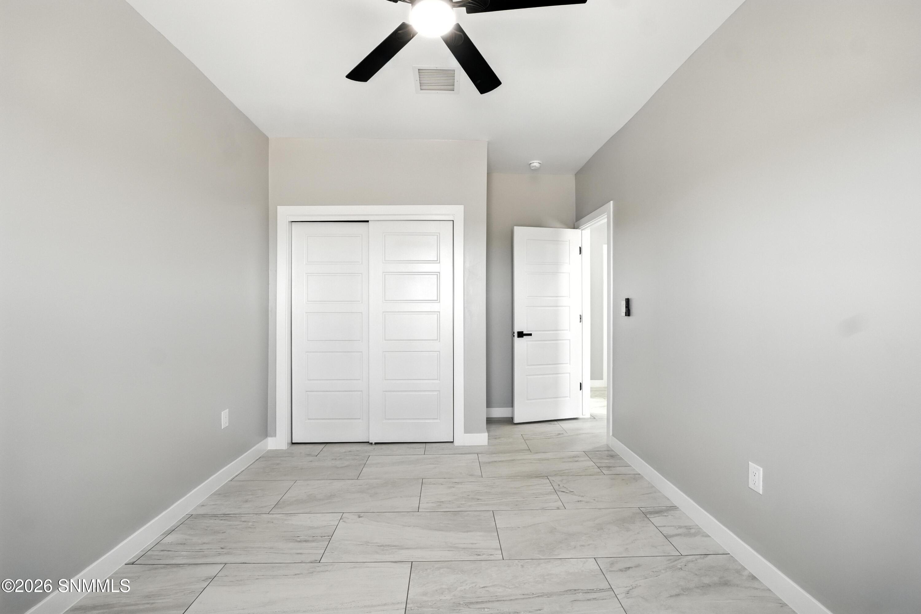 1260 Sahara Desert Drive Property Photo 26