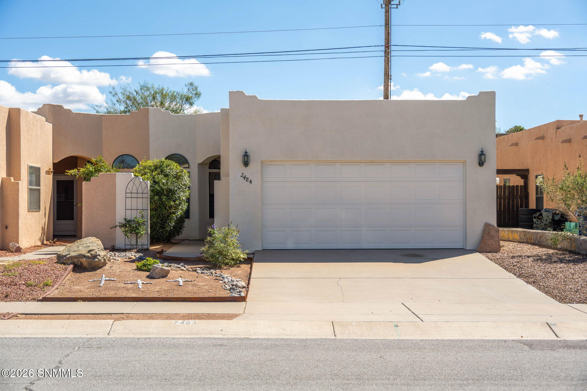2484 Sunridge Drive Property Photo 1