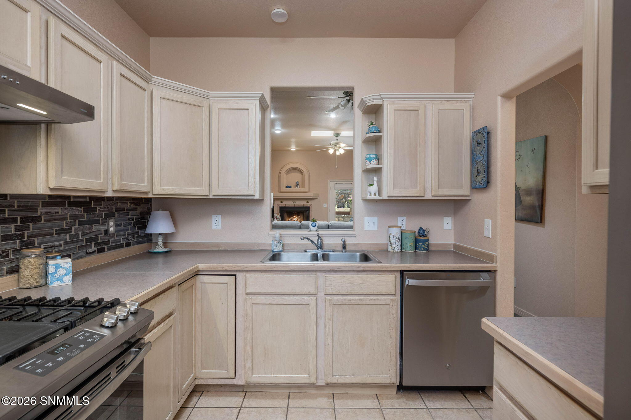 2484 Sunridge Drive Property Photo 17