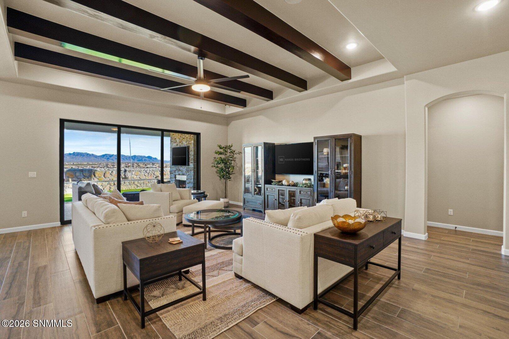 7292 Ultramarine Road Property Photo 7