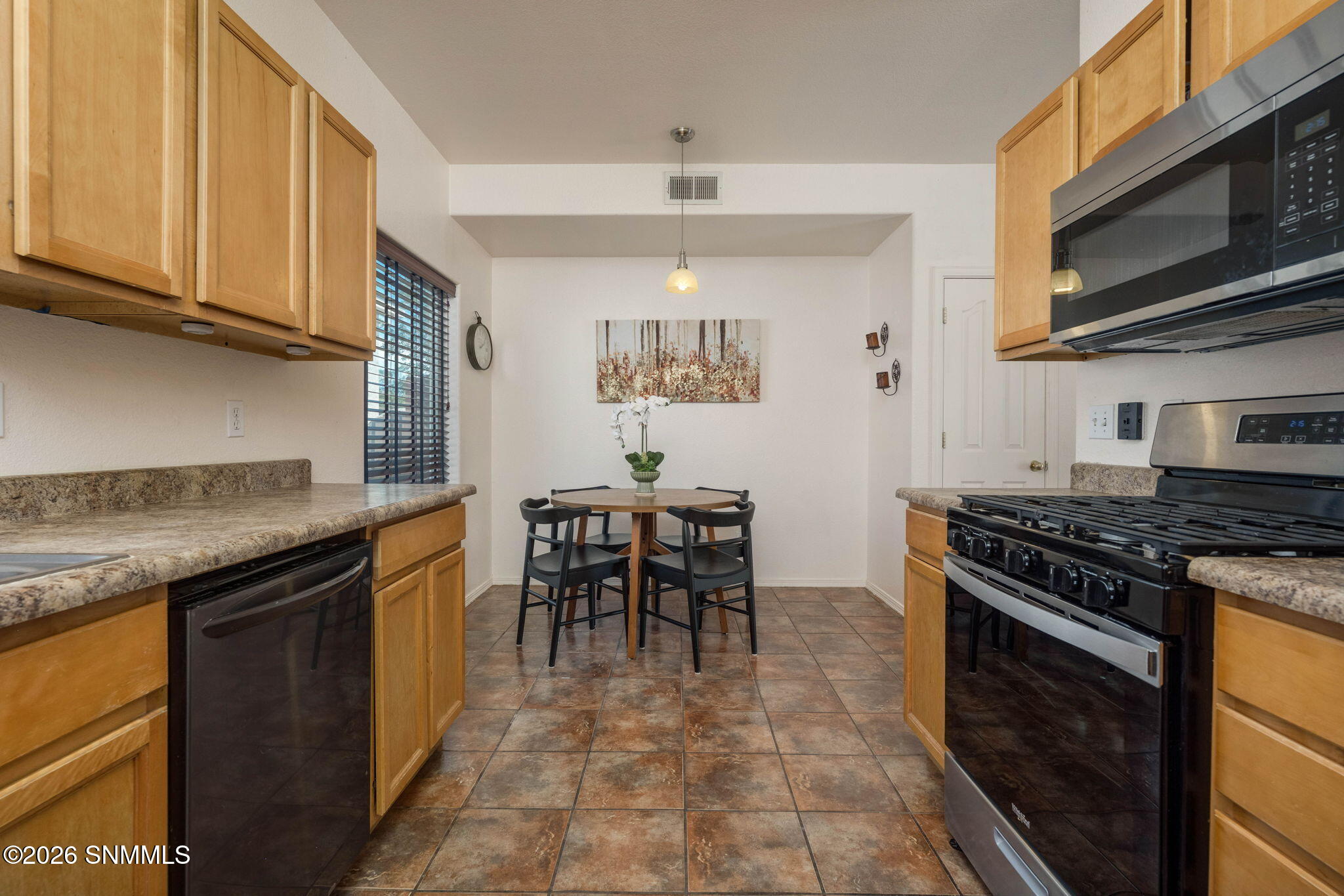 4490 Hillsboro Loop Property Photo 8