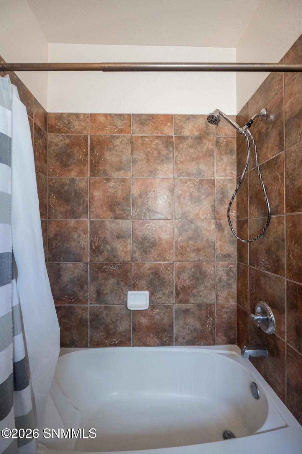 4490 Hillsboro Loop Property Photo 15